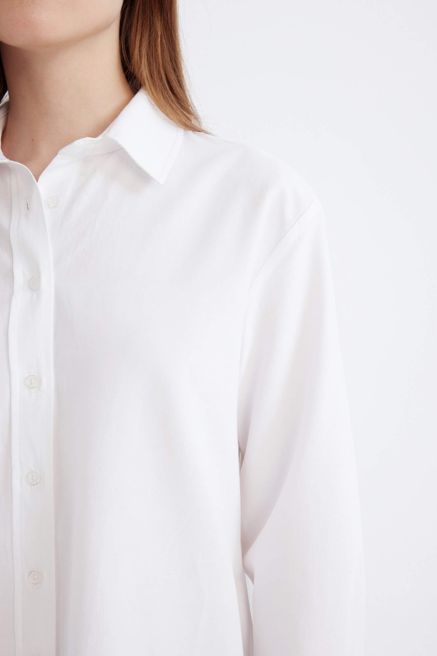 قميص ابيض طويل بوبلين قصة مريحة وردن طويل