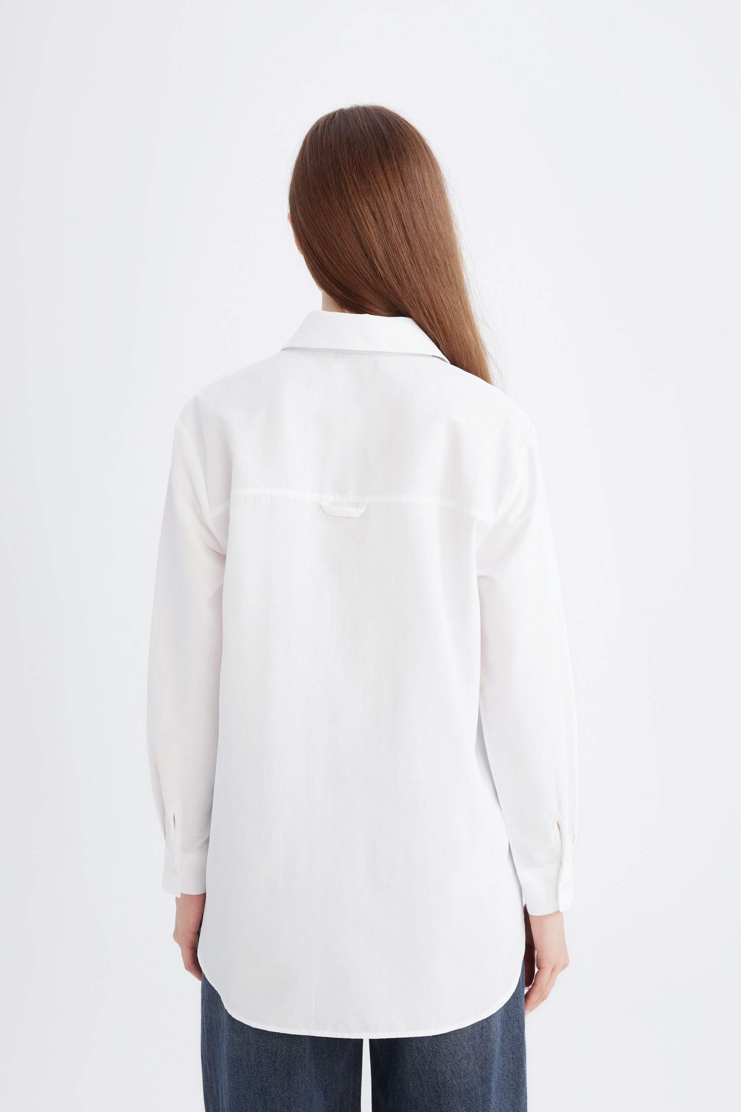 قميص ابيض طويل بوبلين قصة مريحة وردن طويل