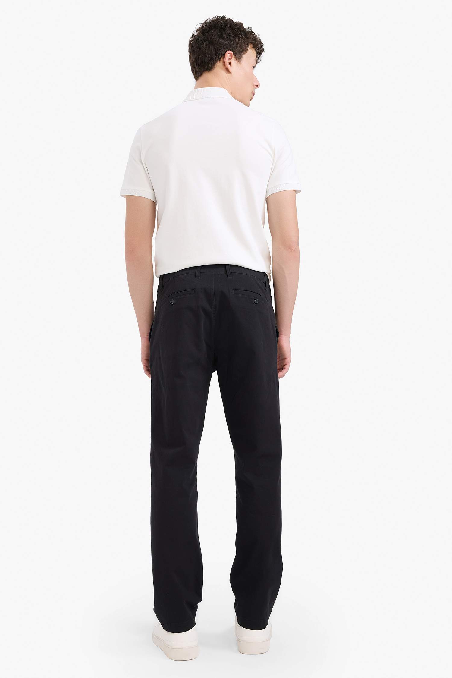 Regular Fit Pocketed Straight Leg Chino Pants
