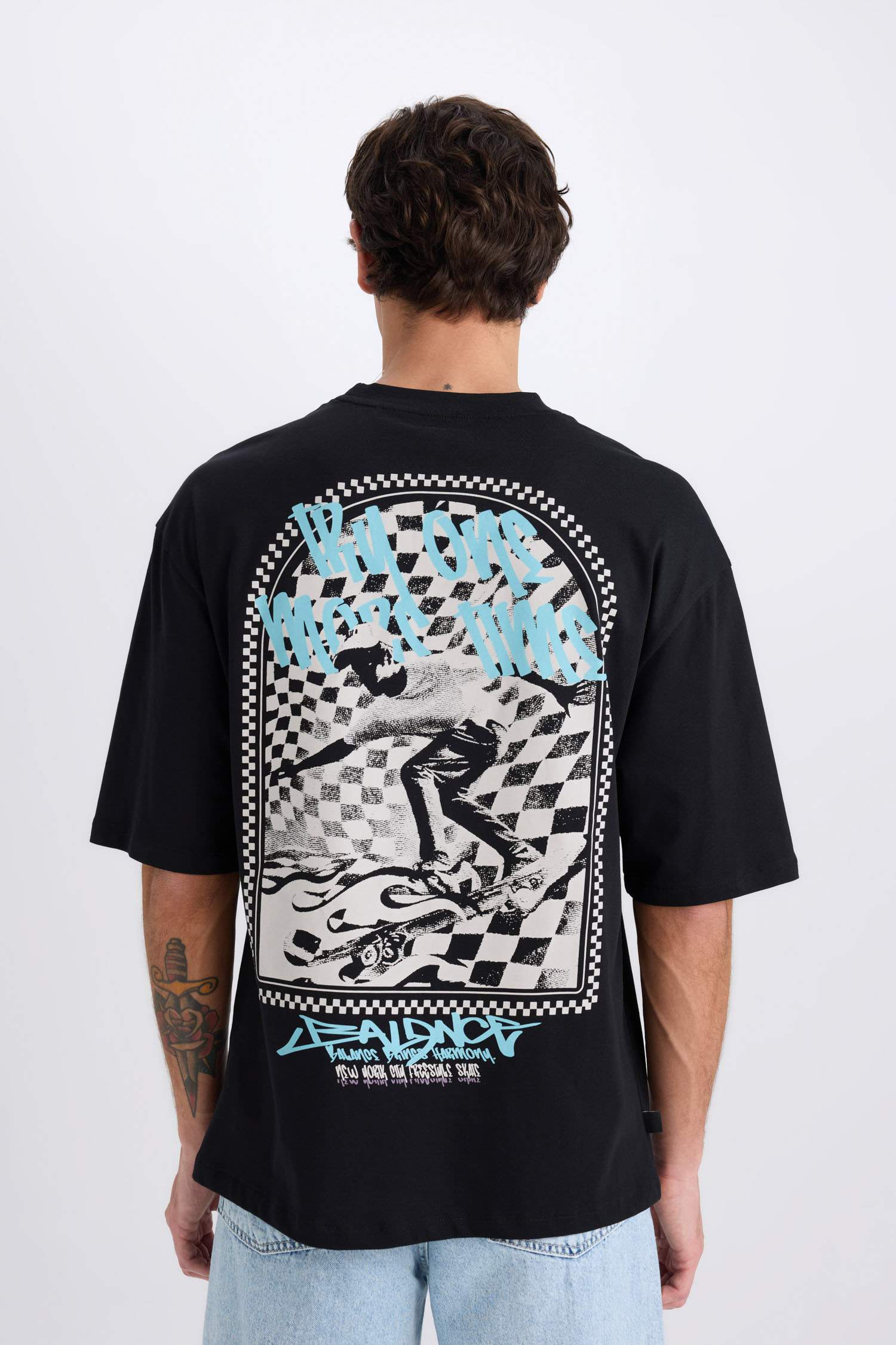 Loose fit футболка с круглым вырезом, с принтом на спине и короткими рукавами