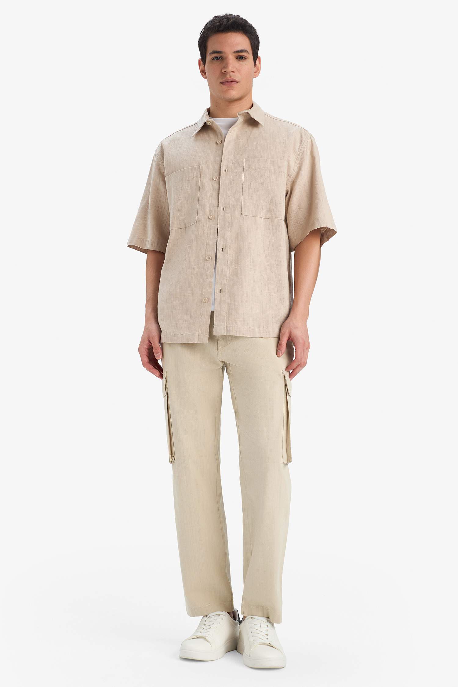 релакс пішімі Қысқа жеңді жейде