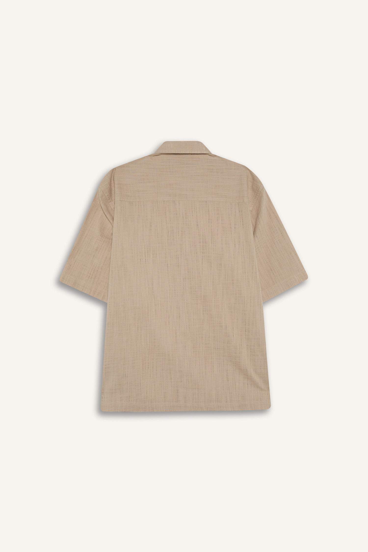 релакс пішімі Қысқа жеңді жейде