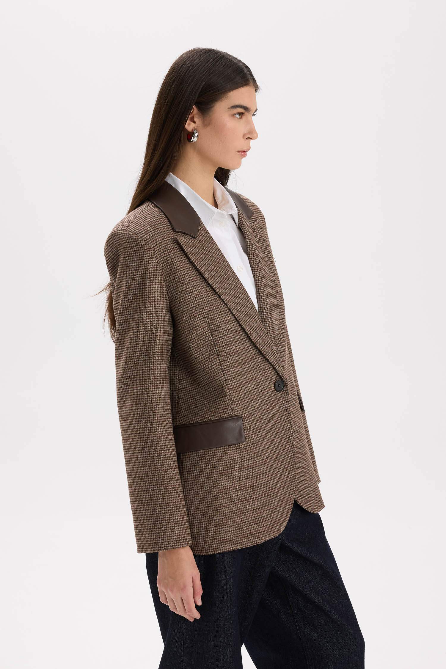 Блейзер оверсайз из искусственной кожи