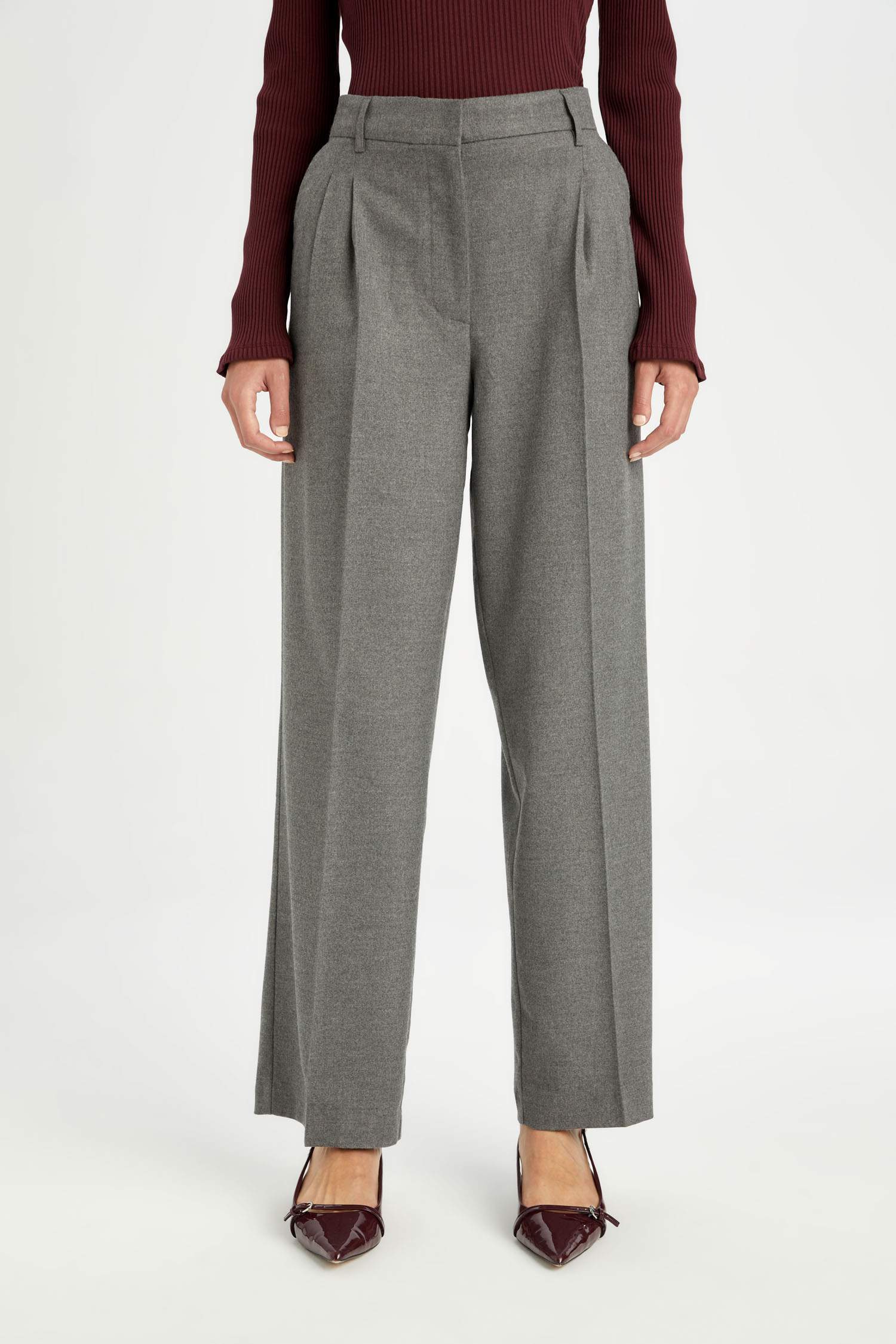 Wide Leg Pocketed High Waist Pleated Classic Trousers