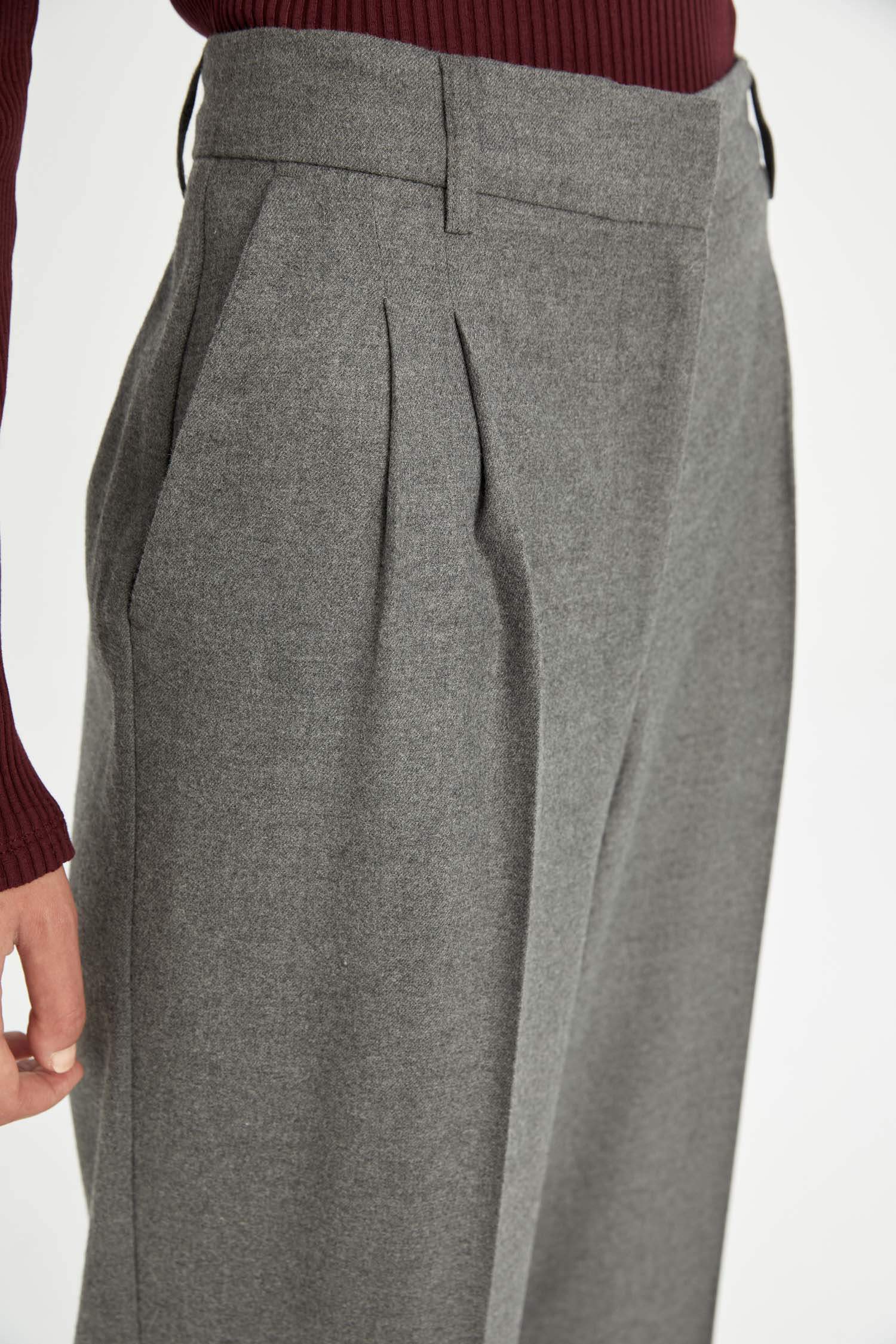 Wide Leg Pocketed High Waist Pleated Classic Trousers