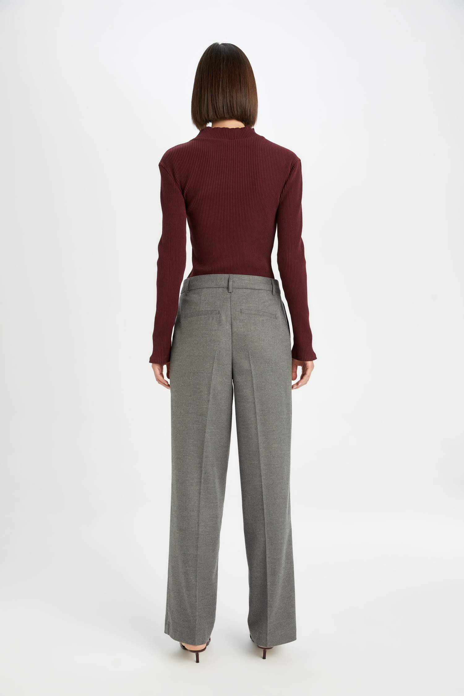 Wide Leg Pocketed High Waist Pleated Classic Trousers