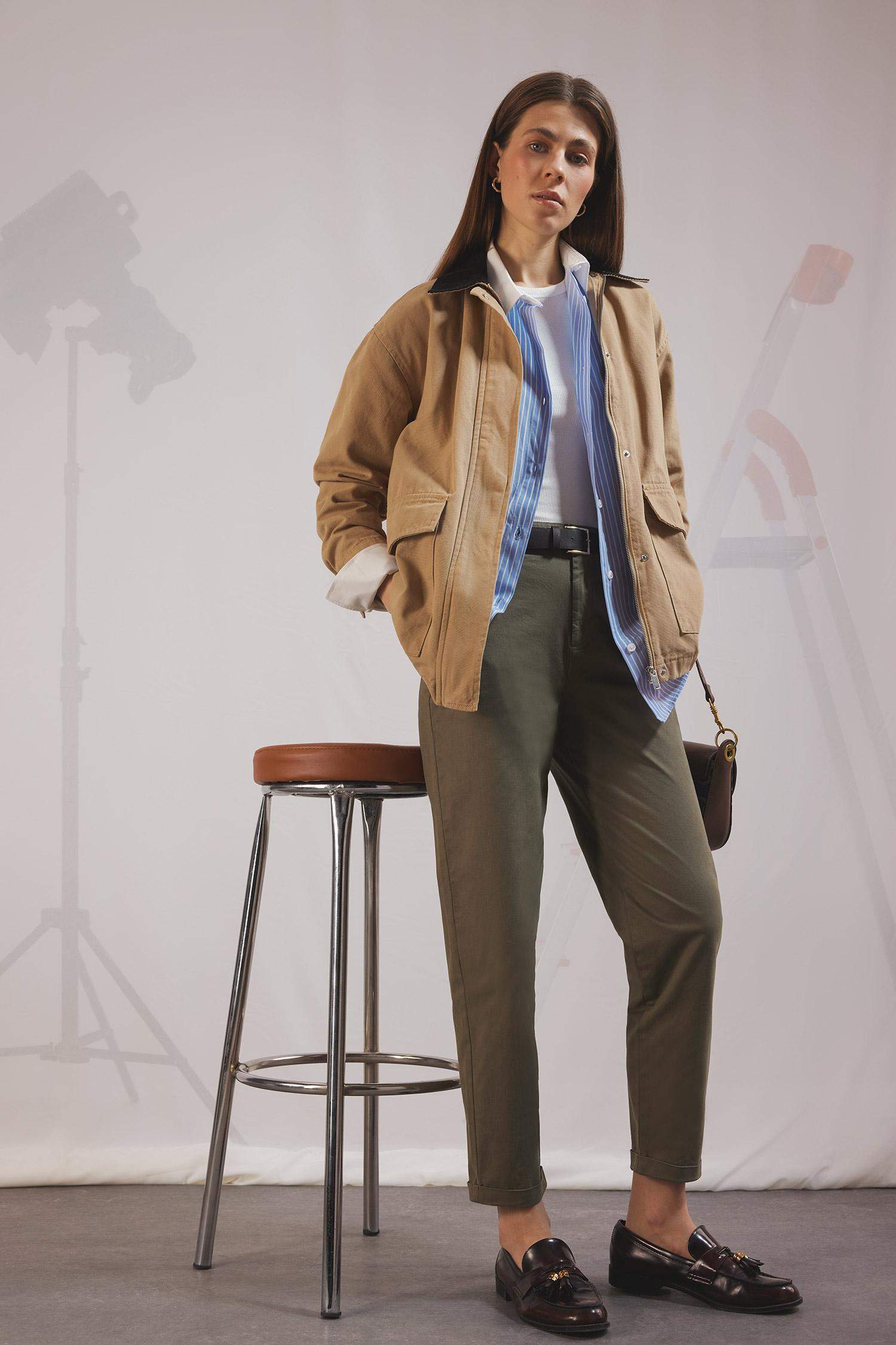 بنطلون جبردين كاروت فيت بجيب وخصر عالي