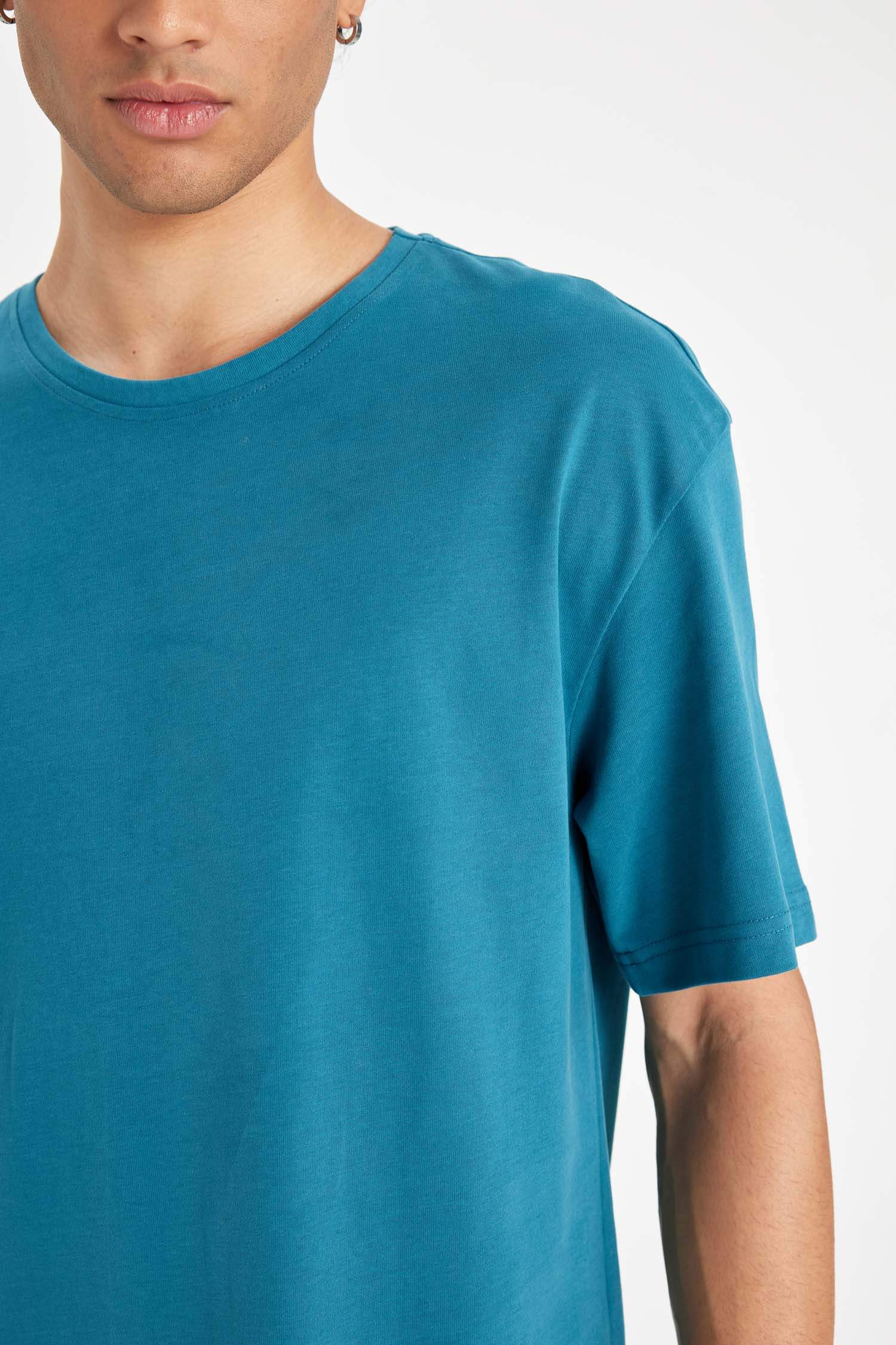 Boxy Fit Crew Neck Basic T-Shirt