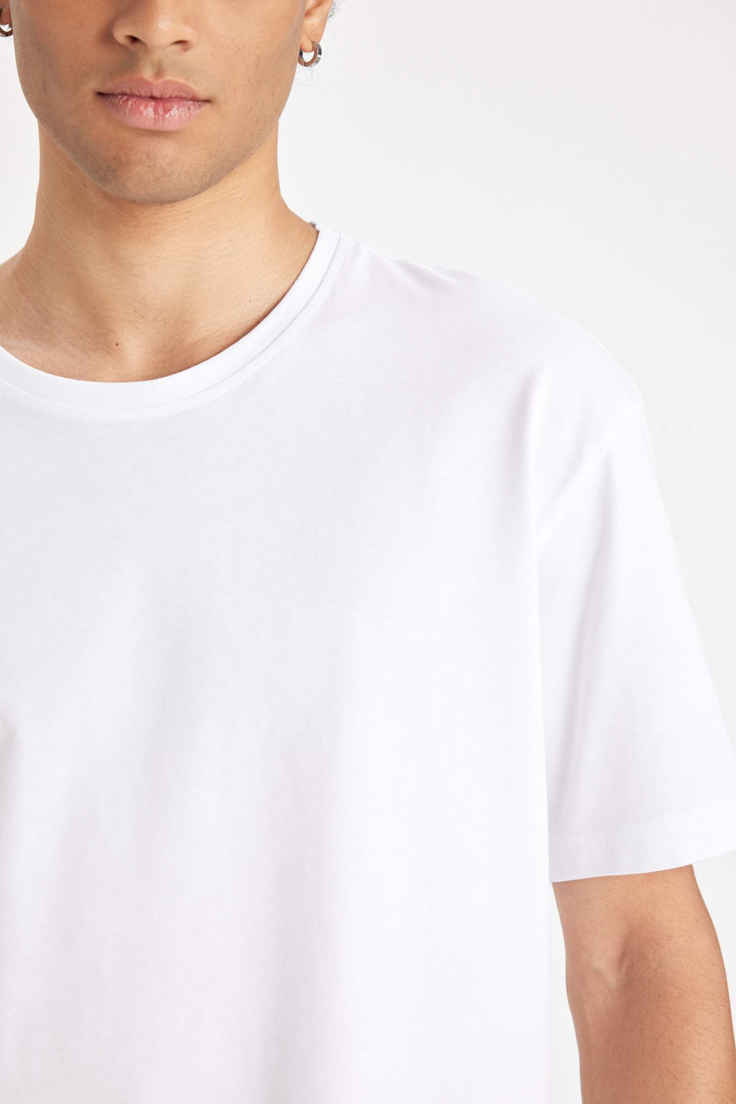 تي شيرت أوفر سايز بياخة مستديرة