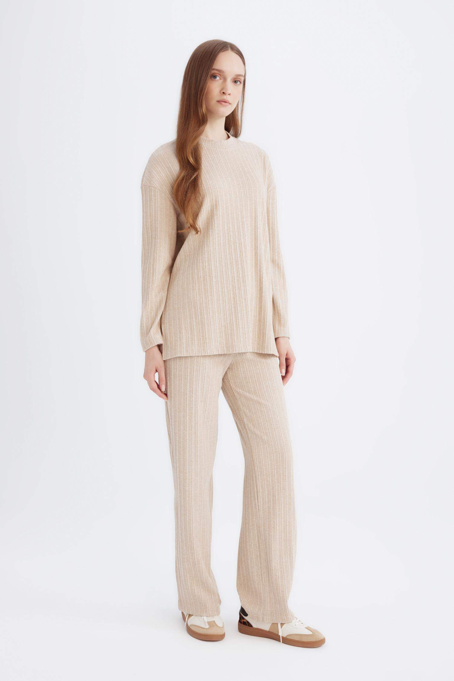 بنطرون سادة بيزك مضلع قصة عادية ببطانة ناعمة