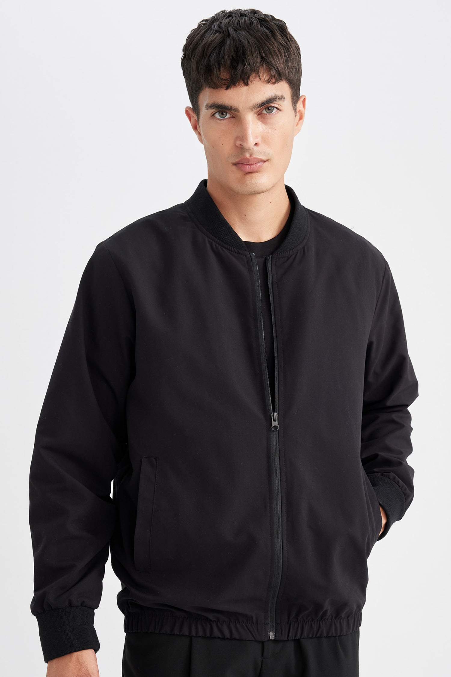 Su İtici Regular Fit Kolej Yaka Fermuarlı Cepli Mevsimlik Baharlık Bomber Mont