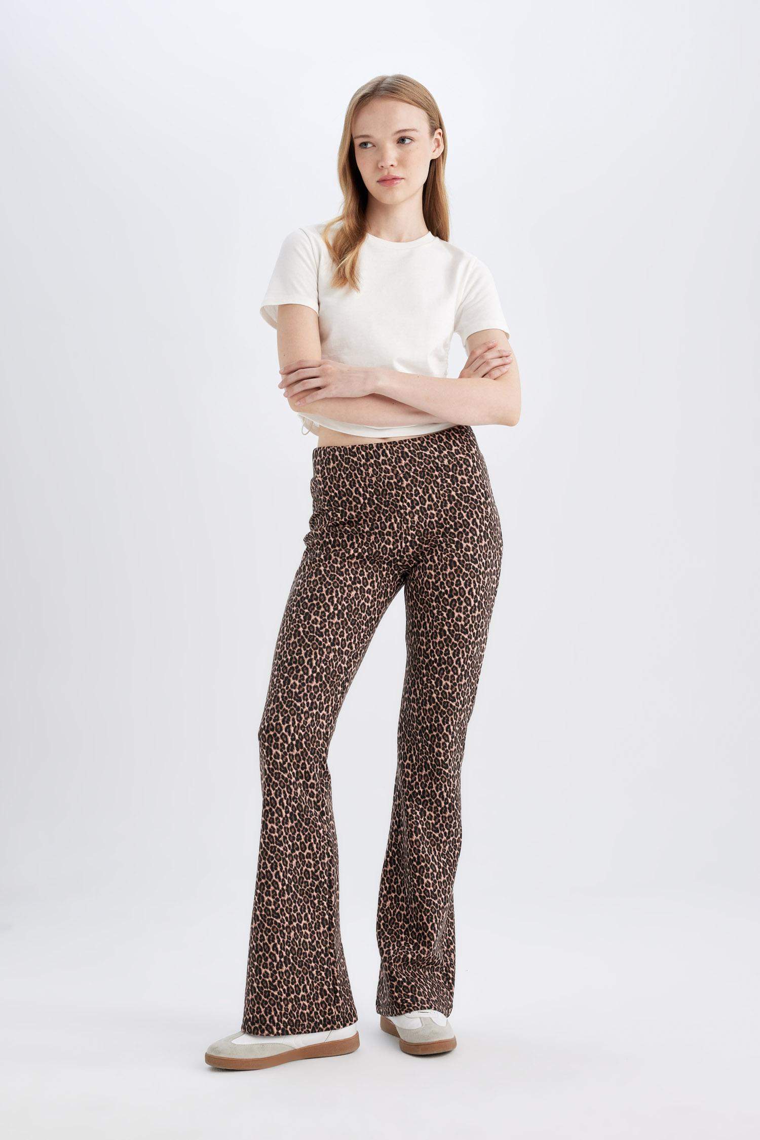 Flare Fit Leopar Desenli Düz Paça Uzun Boy Pantolon