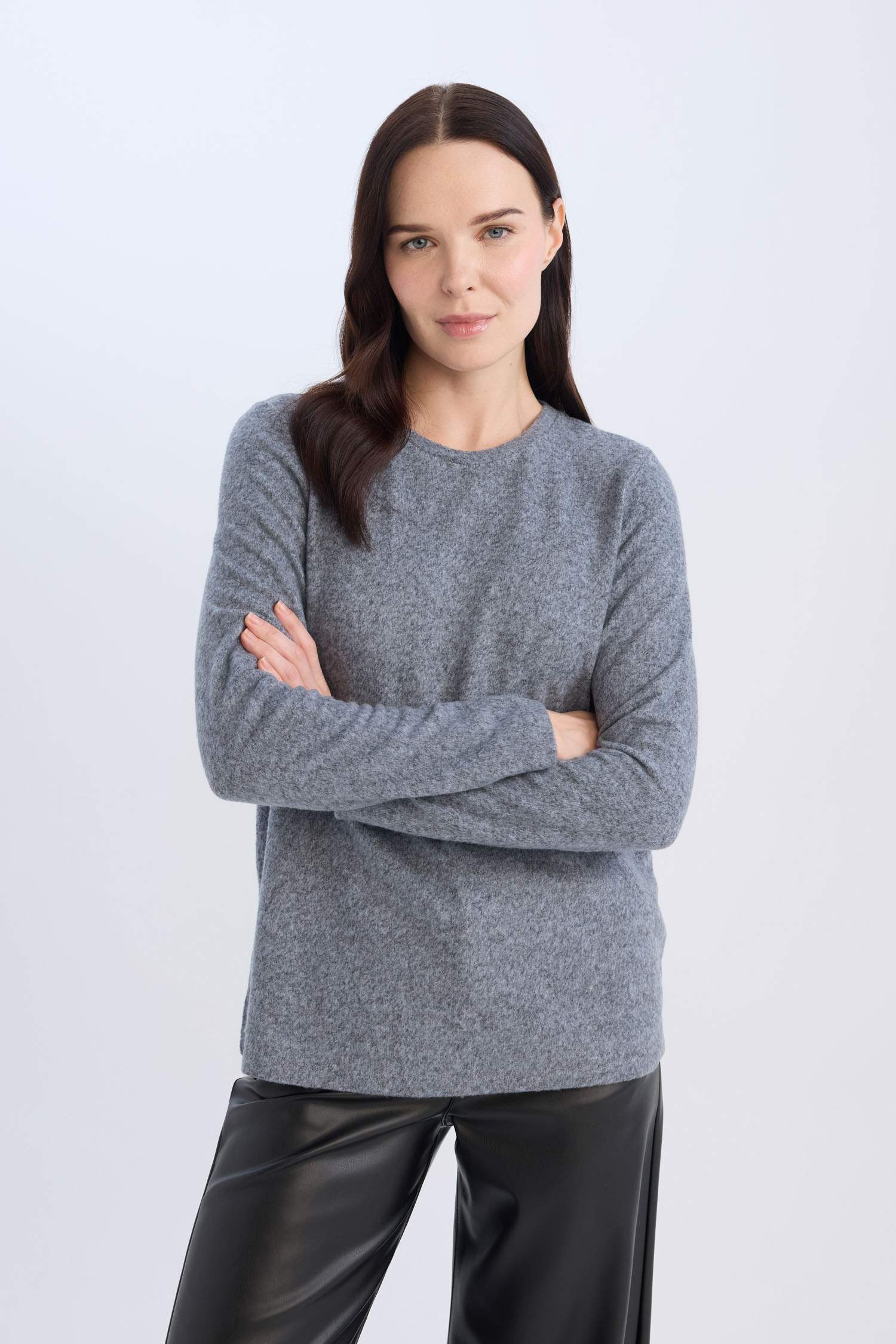 Regular Fit Bisiklet Yaka Casual Basic Düz Uzun Kollu Tişört