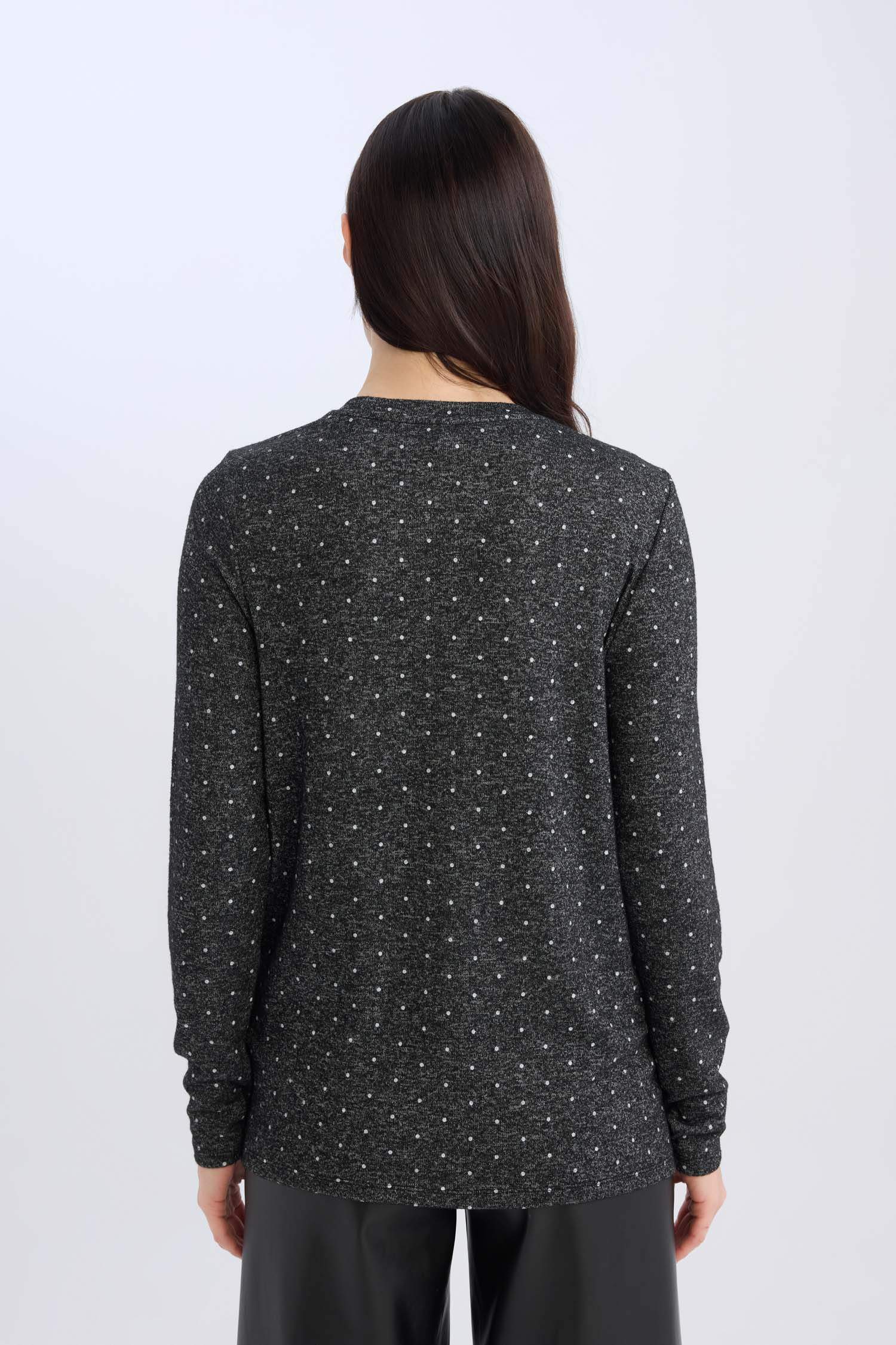 Gri Regular Fit Bisiklet Yaka Puantiyeli Uzun Kollu Tişört