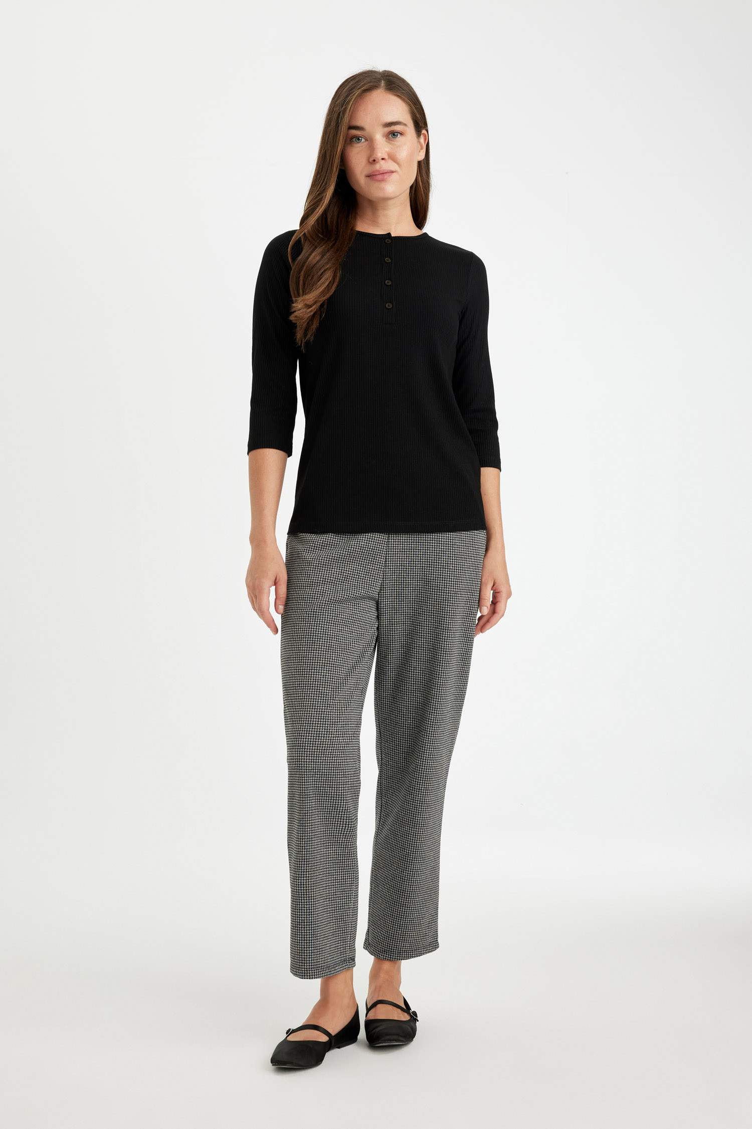 Siyah Regular Fit Bisiklet Yaka Fitilli Kaşkorse Düğmeli Yarım Kollu Basic Düz Tişört