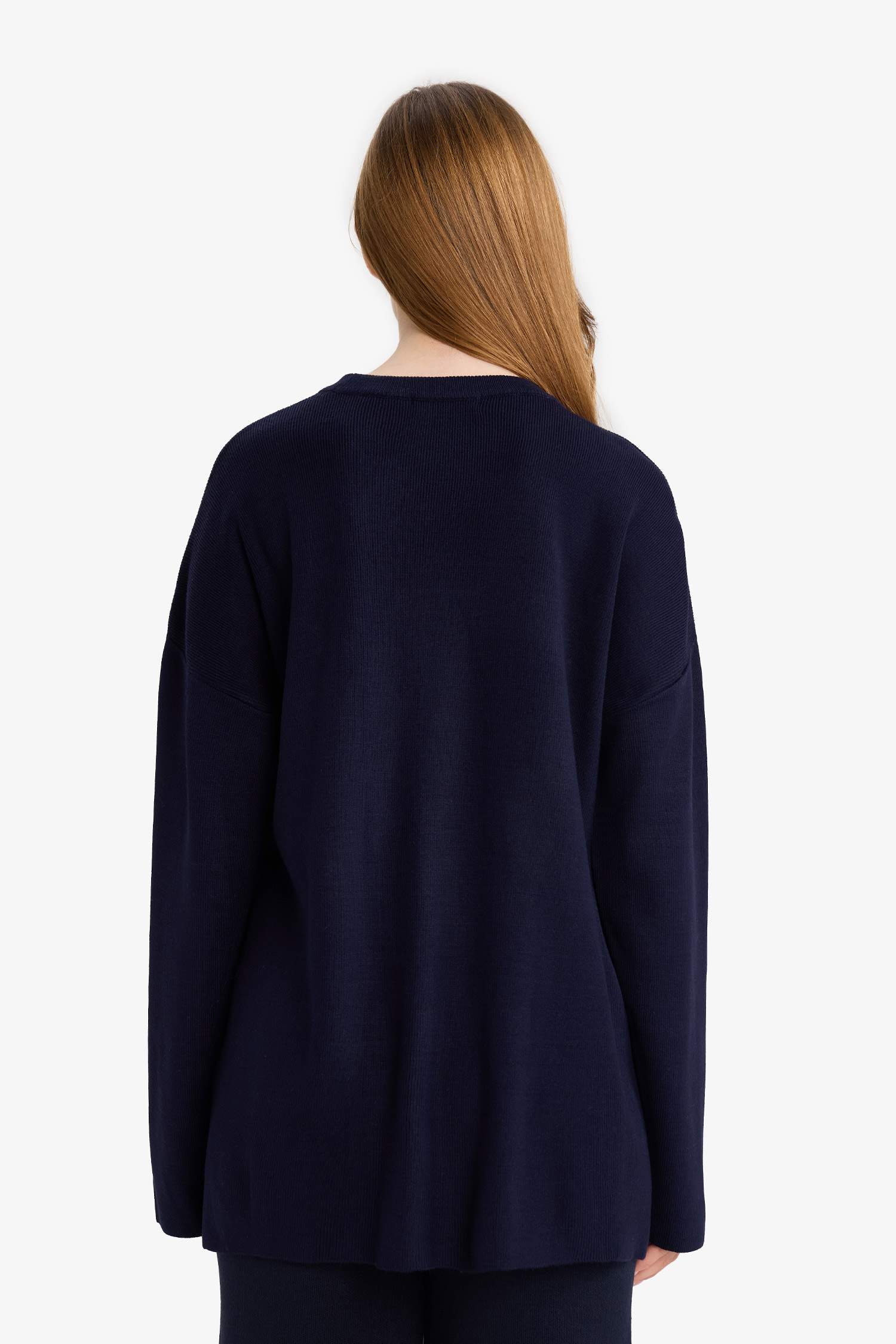 تونيك قصة عادية بياقة مستديرة