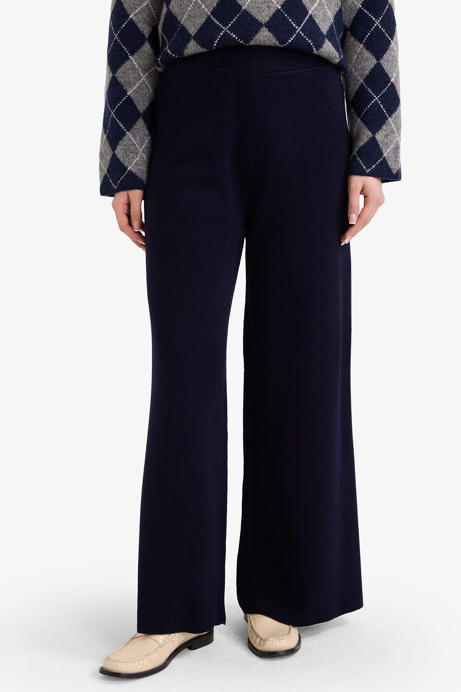 سروال قصة عادية