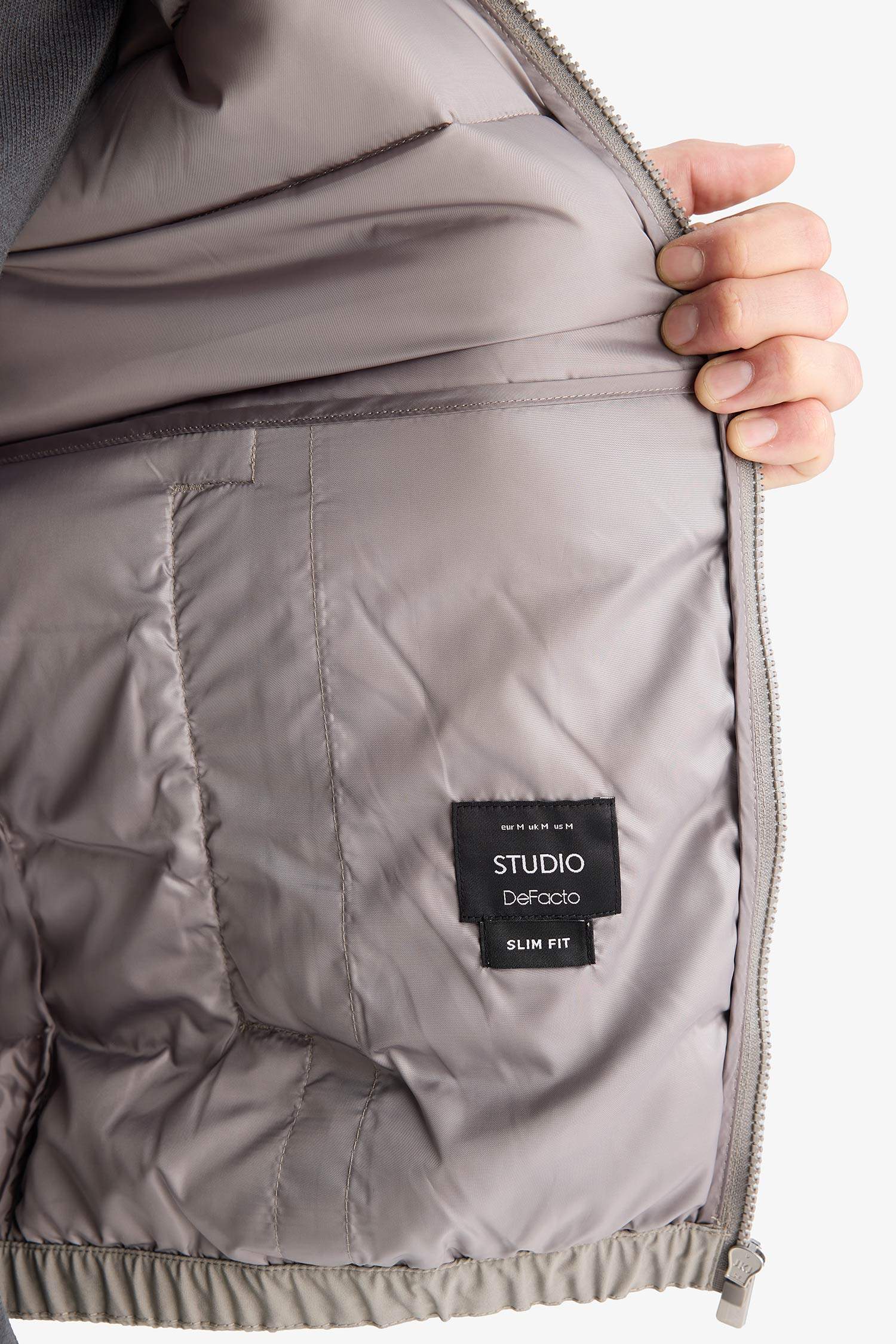 Su İtici Rüzgar Geçirmez Slim Fit Dar Kesim Astarlı Fermuarlı Cepli Mont