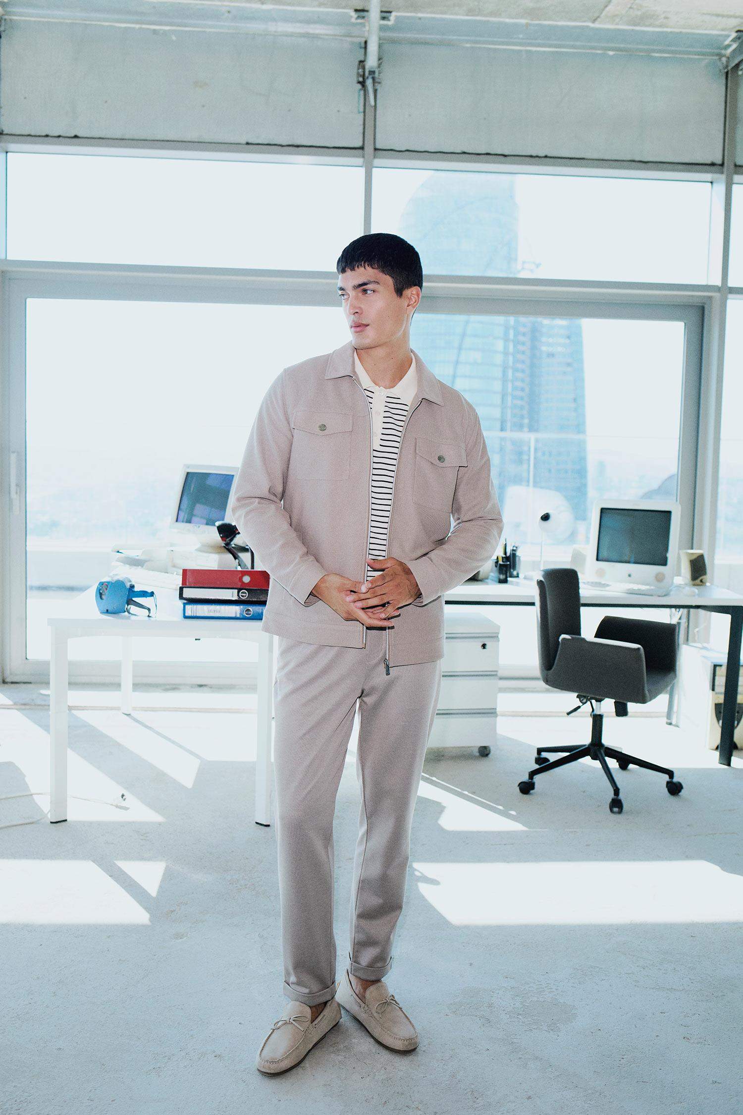 Slim Fit Dar Kesim Astarlı Fermuarlı Cepli Mevsimlik Baharlık Mont