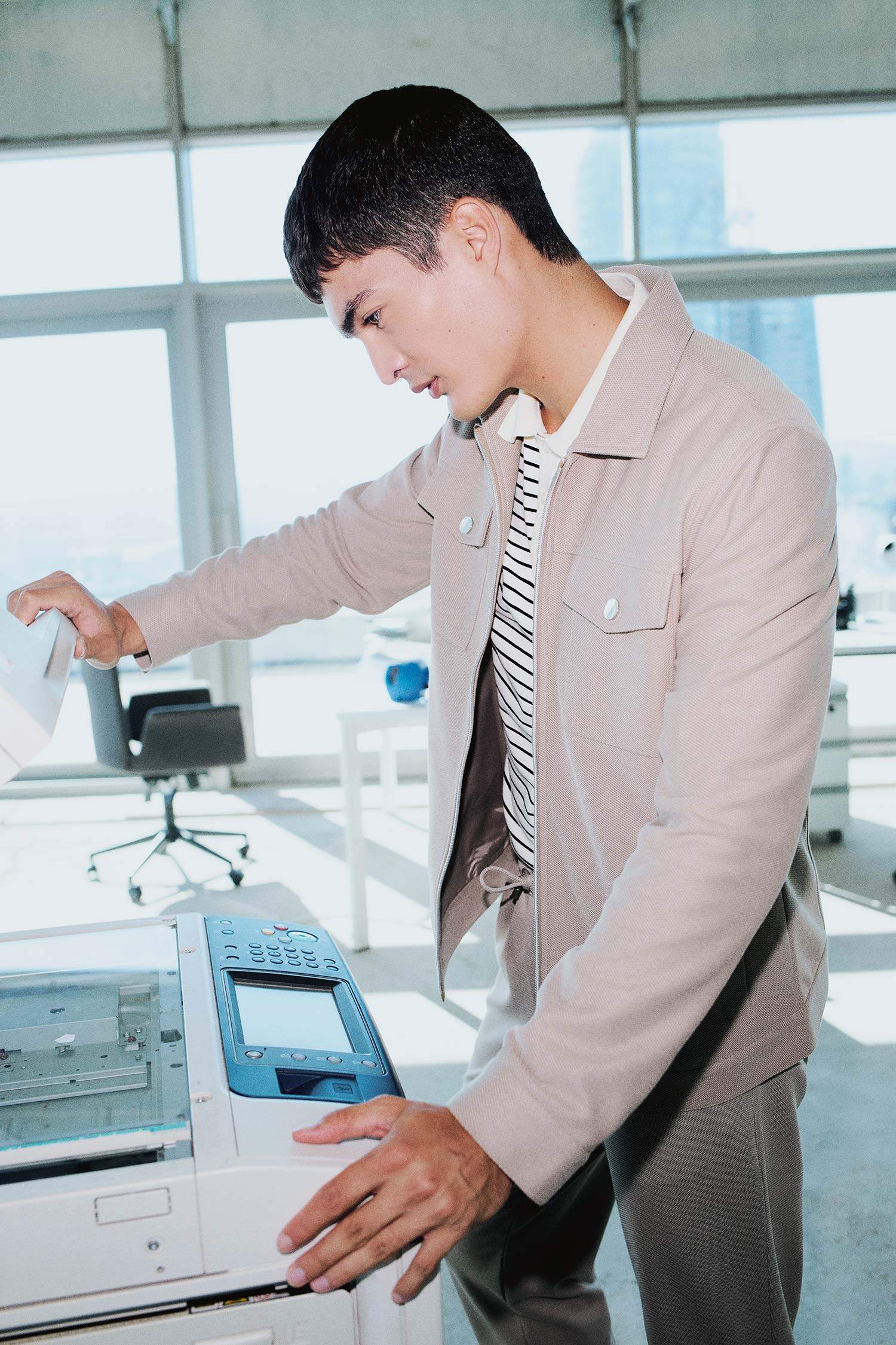 Slim Fit Dar Kesim Astarlı Fermuarlı Cepli Mevsimlik Baharlık Mont