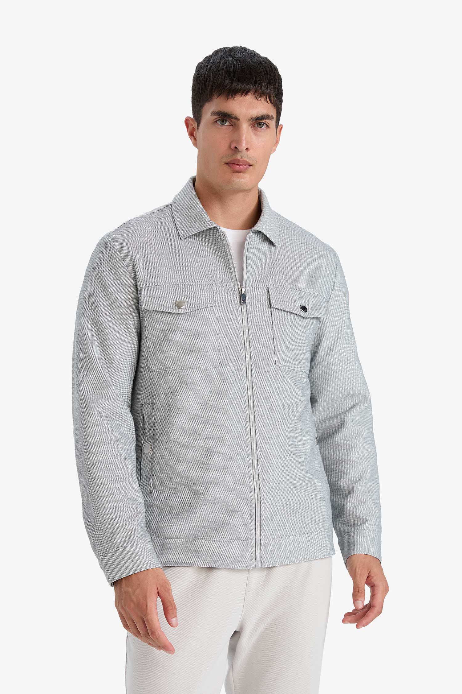 DeFacto Ultra Hafif Slim Fit Astarlı Mevsimlik Mont görsel 3