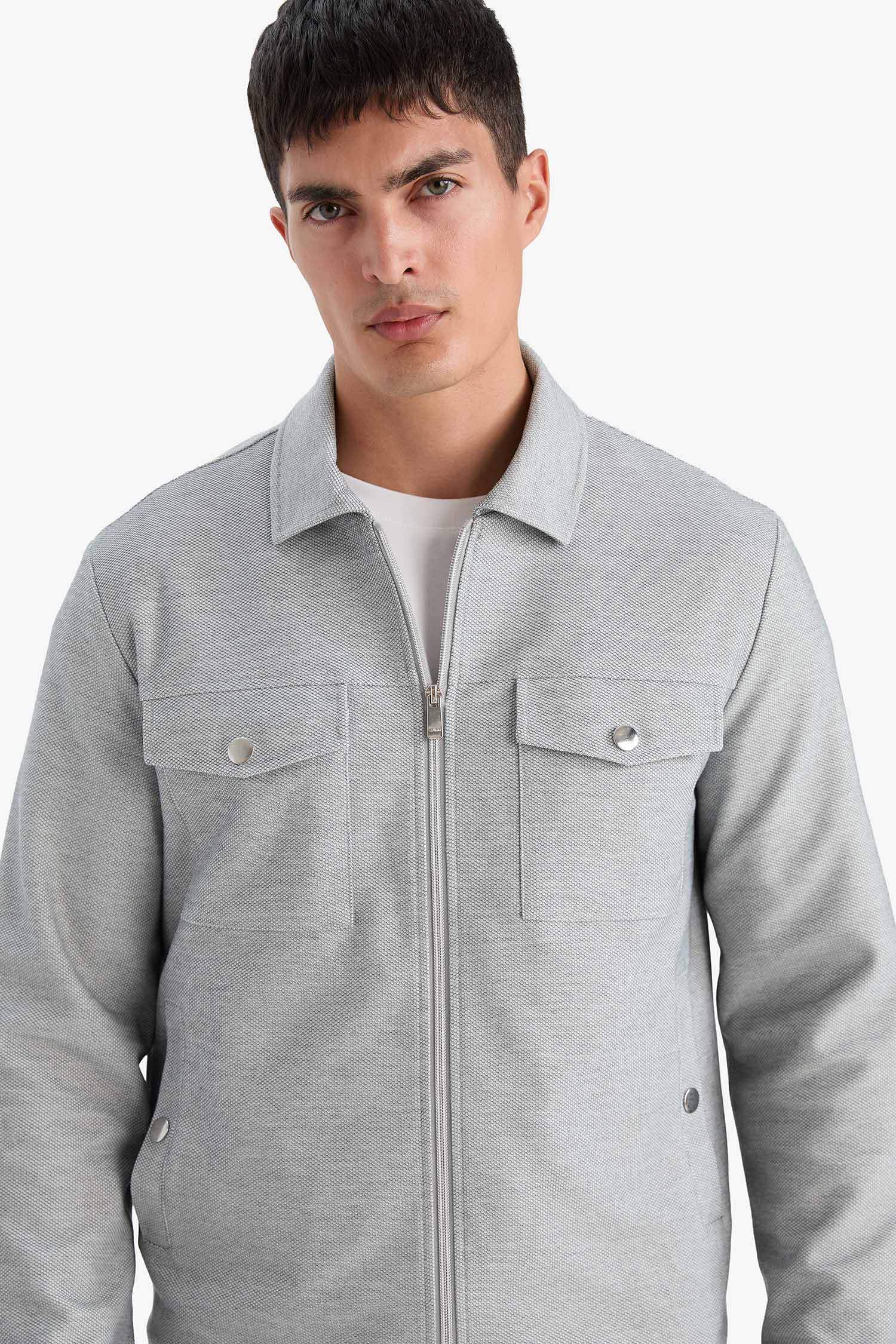 جاكيت خفيف سليم فيت بياخة بولو وسحاب