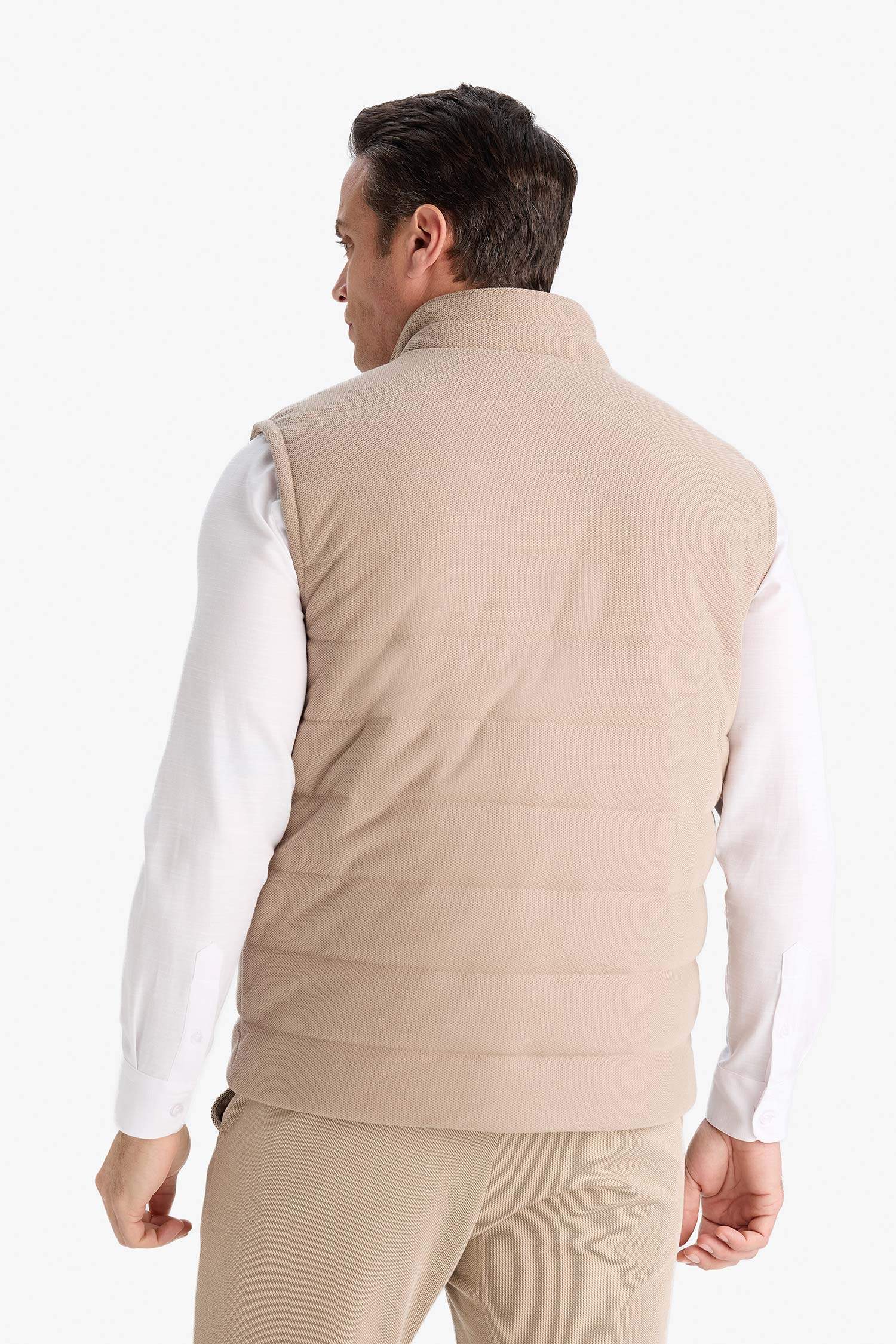 Slim Fit Dar Kesim Dik Yaka Astarlı Fermuarlı Cepli Mevsimlik Baharlık Yelek