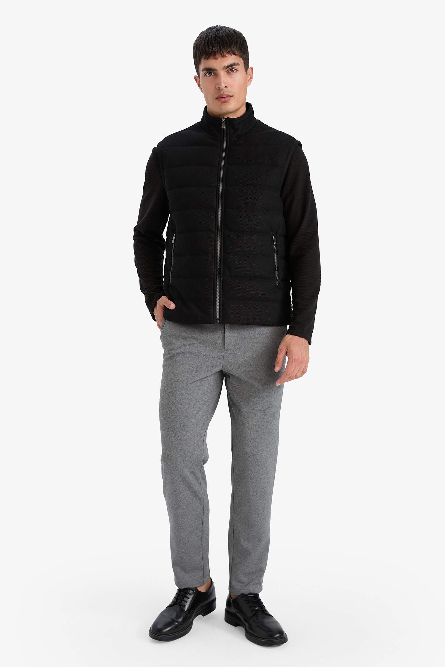 Slim Fit Dar Kesim Dik Yaka Astarlı Fermuarlı Cepli Mevsimlik Baharlık Yelek