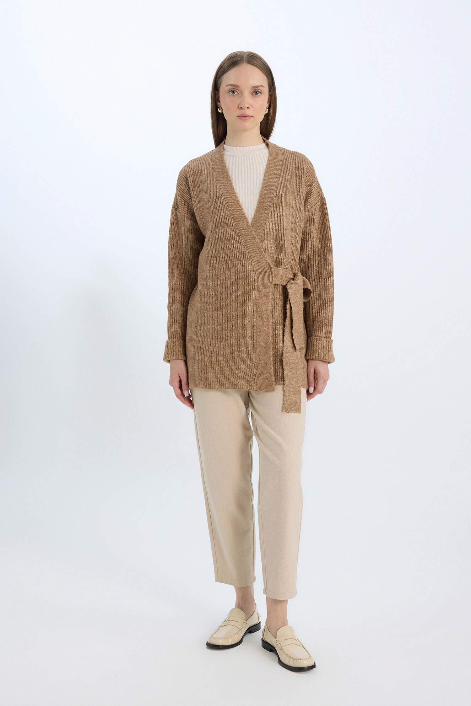 Relax Fit Basic Düz Bağcık Detaylı Triko Hırka