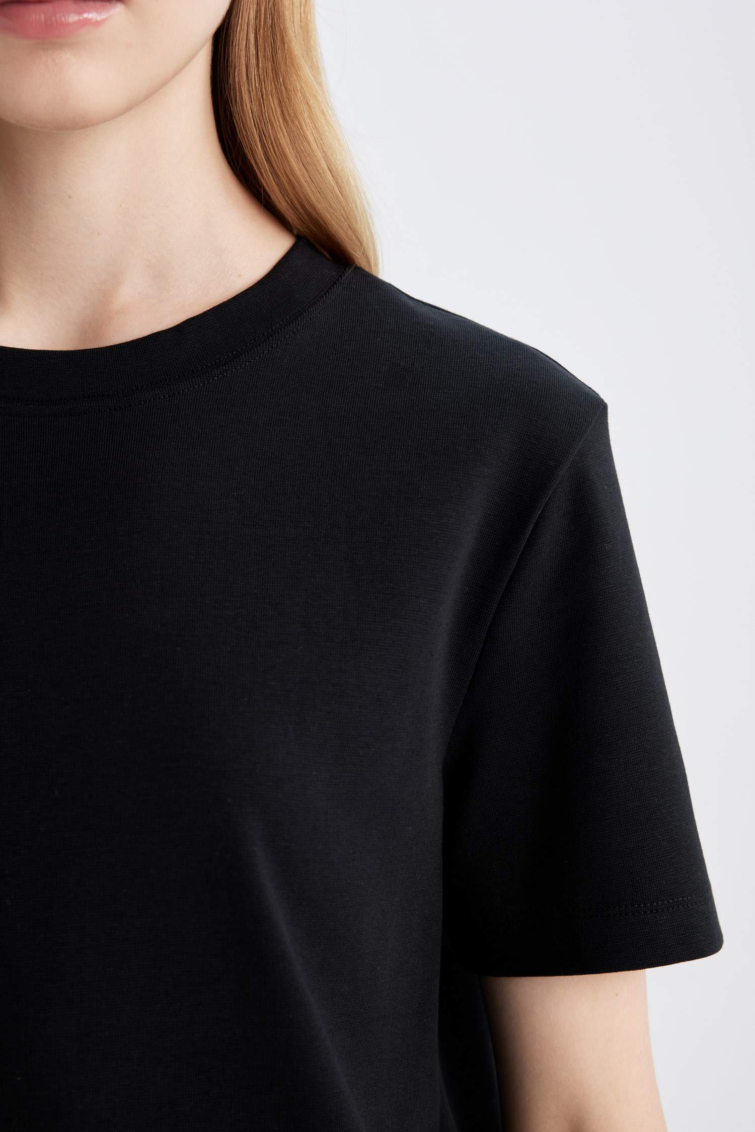 Regular Fit Bisiklet Yaka Basic Düz Kalın Kısa Kollu Siyah Tişört