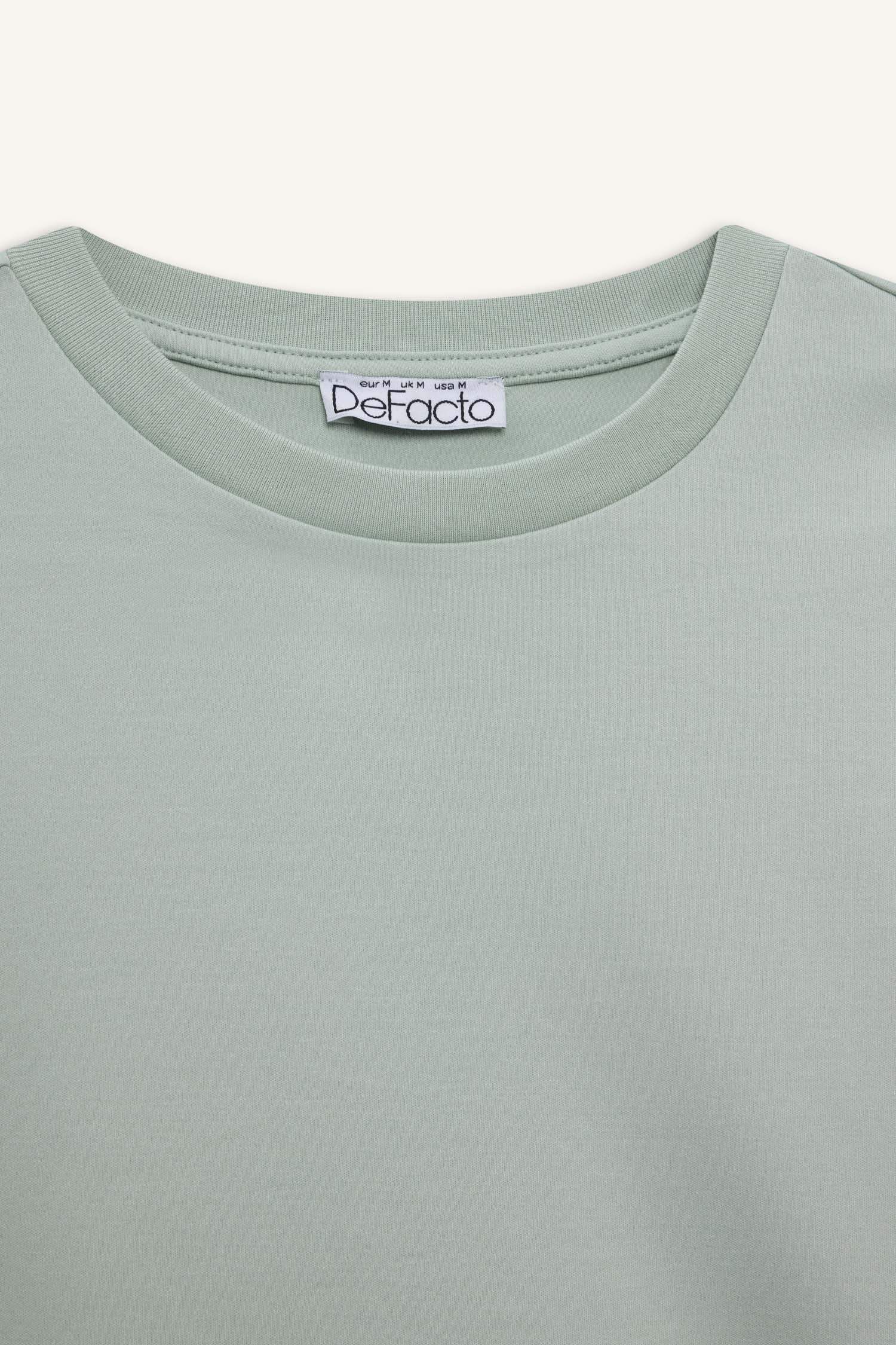 Регулярный фит, круглый вырез, футболка с коротким рукавом