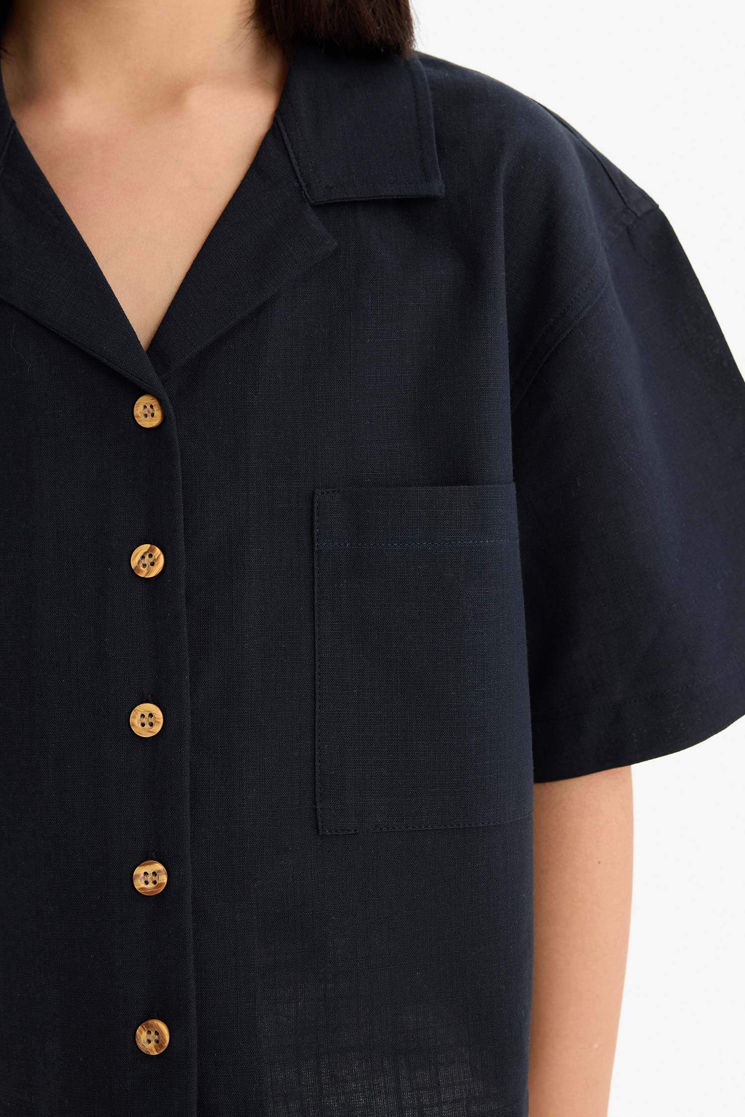 قميص نص كم كتان كروب