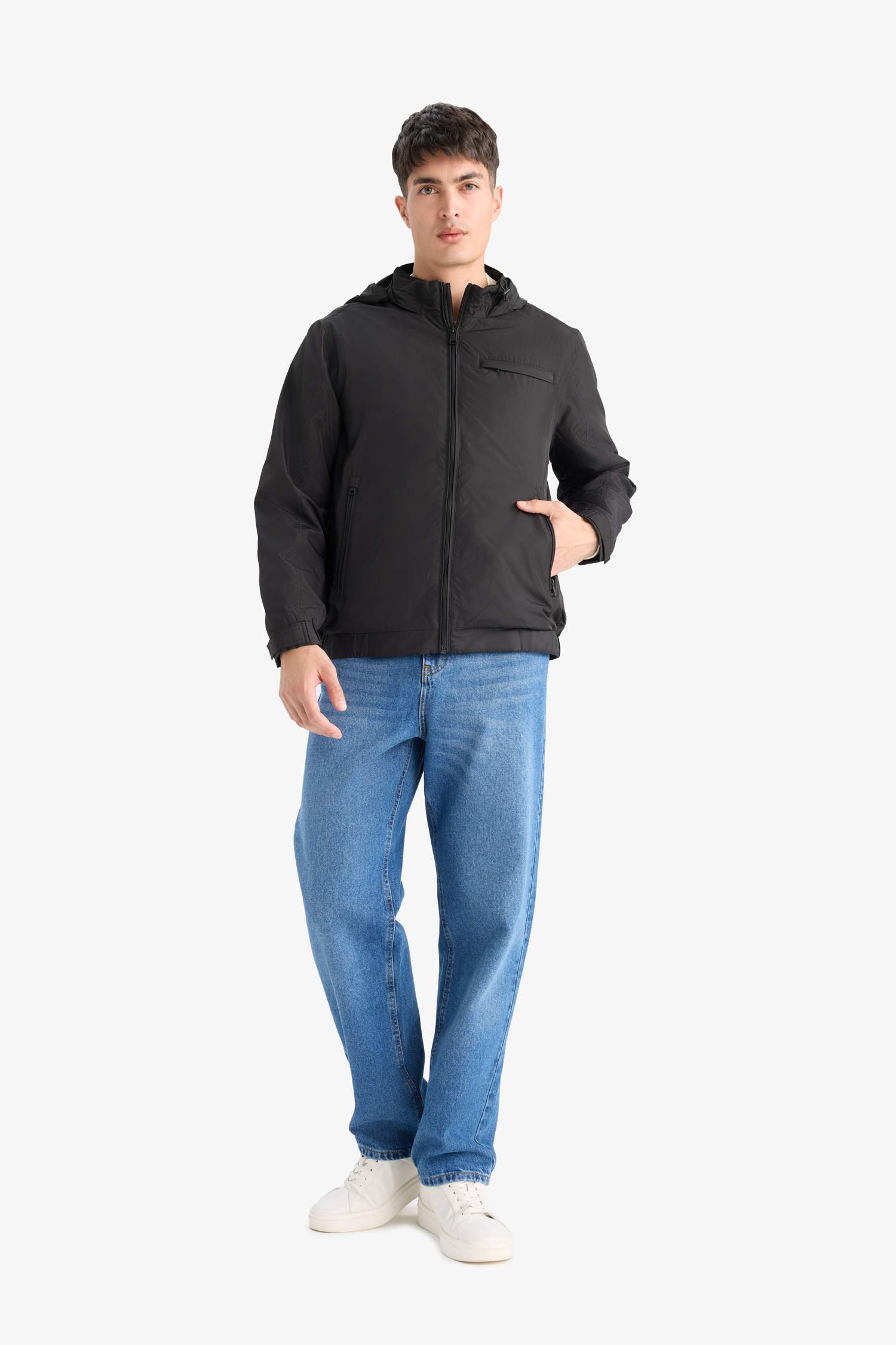 Su İtici Regular Fit Dik Yaka Astarlı Gizli Kapüşonlu Fermuarlı Cepli Mevsimlik Baharlık Mont