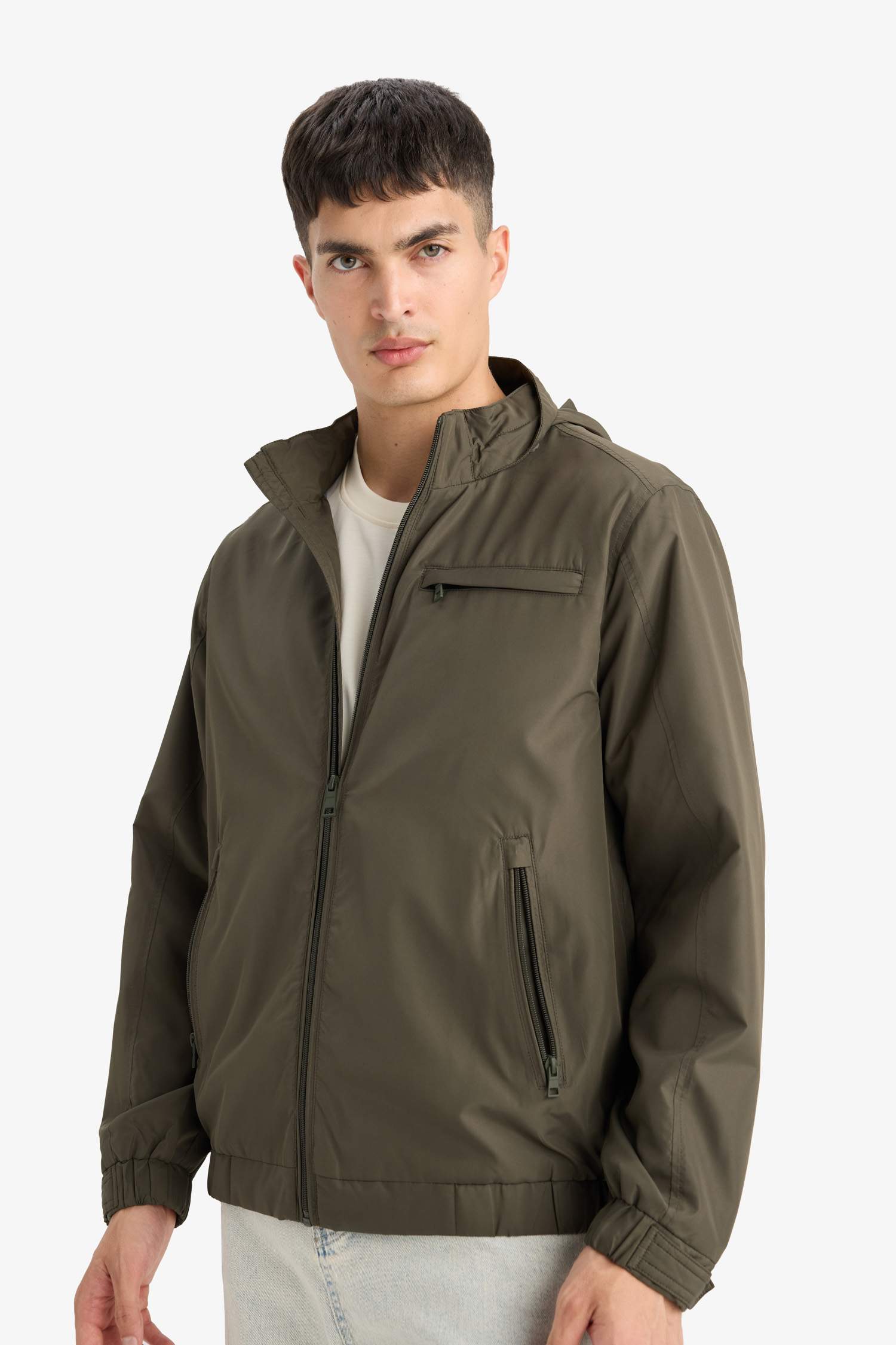 Su İtici Regular Fit Dik Yaka Astarlı Gizli Kapüşonlu Fermuarlı Cepli Mevsimlik Baharlık Mont