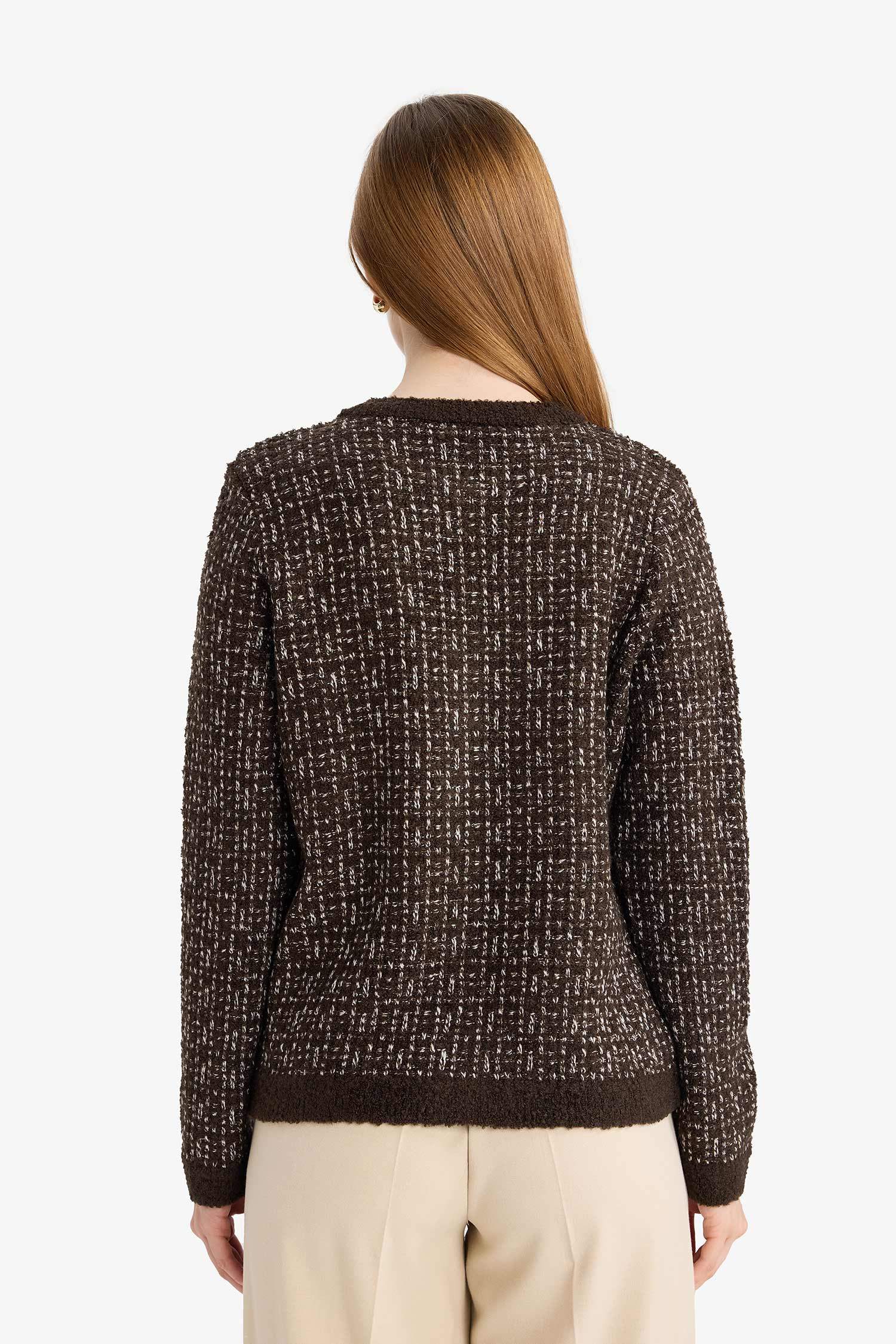 جاكيت قصة عادية بياخة مستديرة