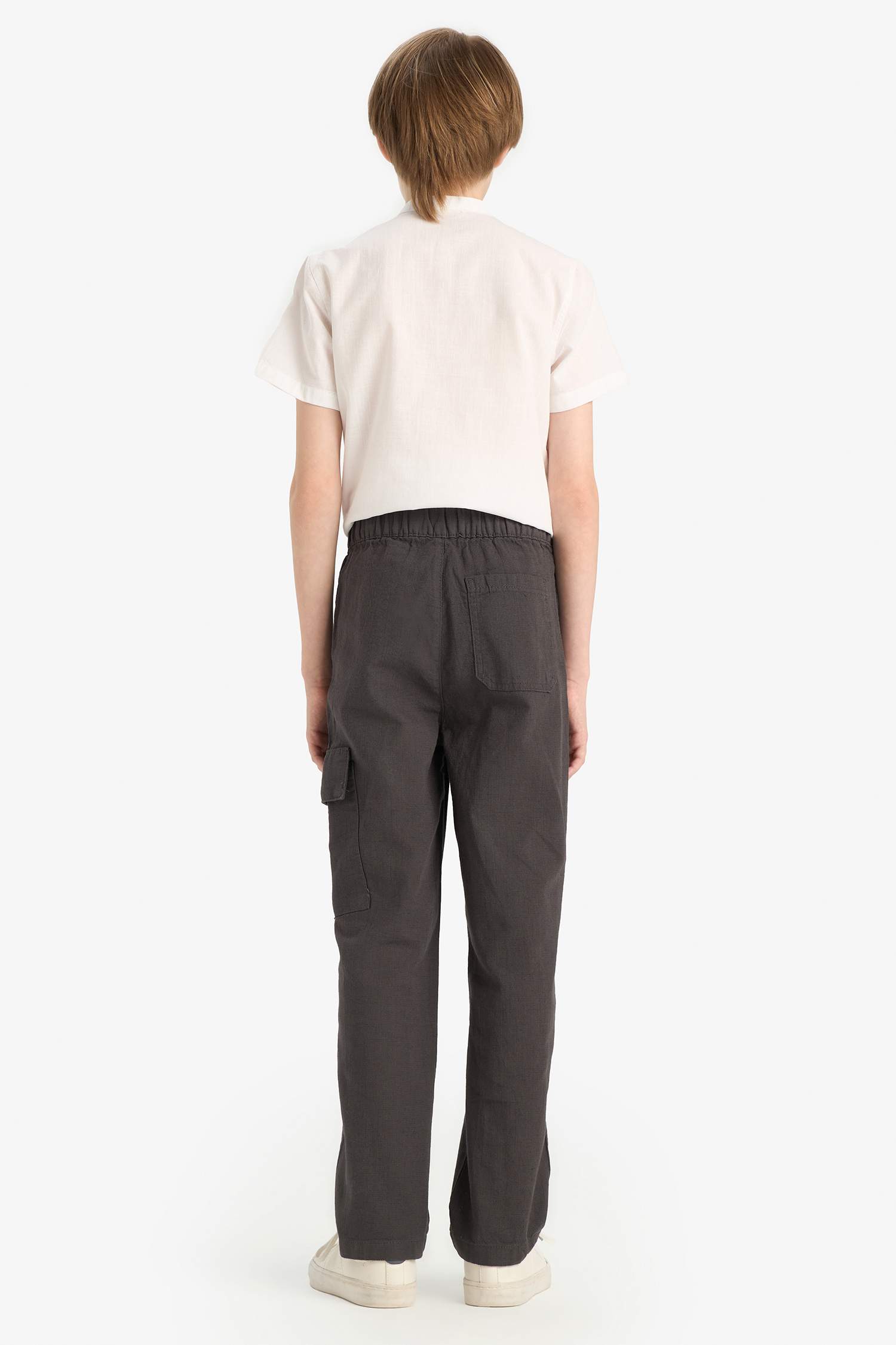 بنطرون ولادي من مزيج الكتان قصة عادية بجيب كارجو