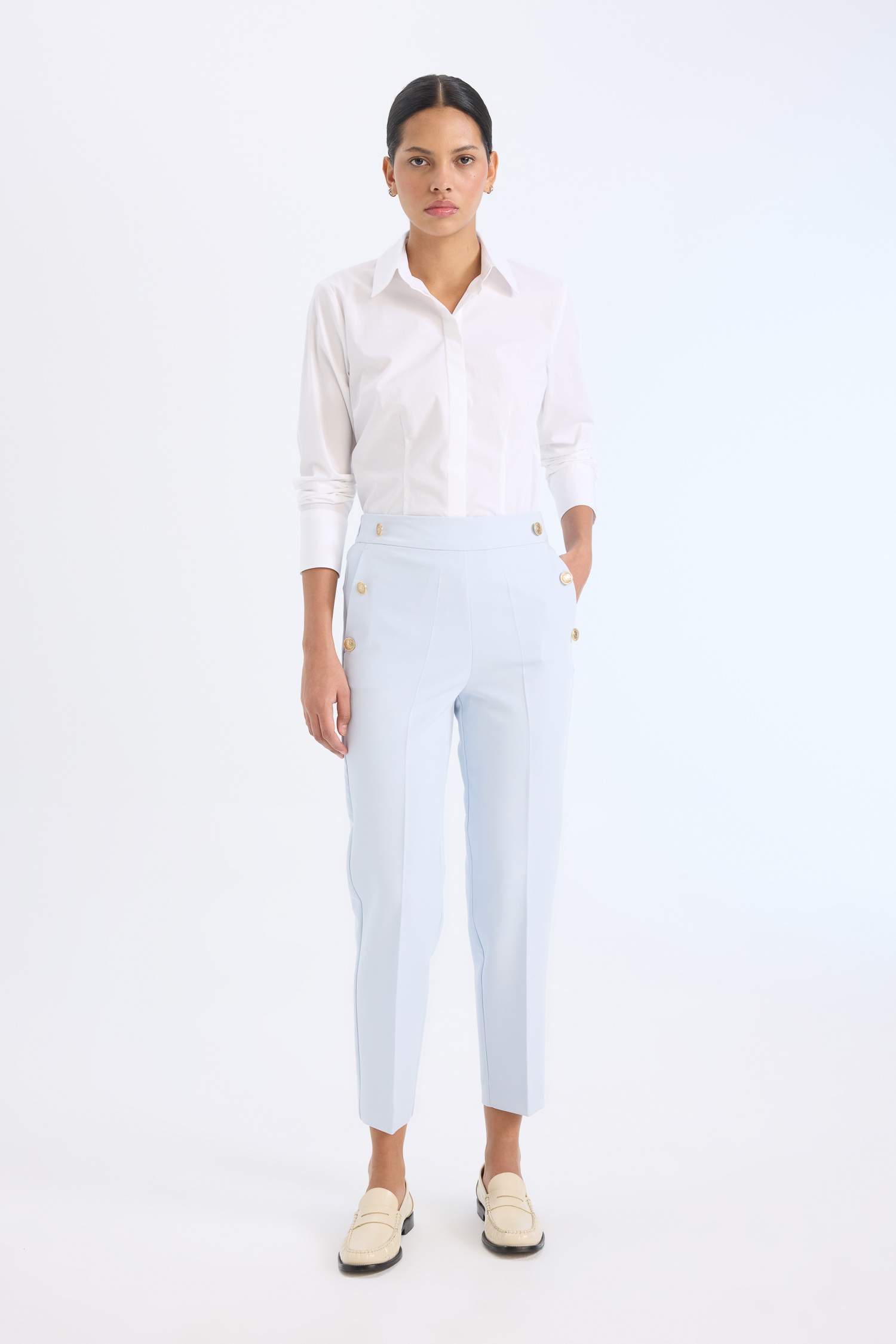 بنطرون كاروت فيت برجل عادي بجيب وخصر عالي