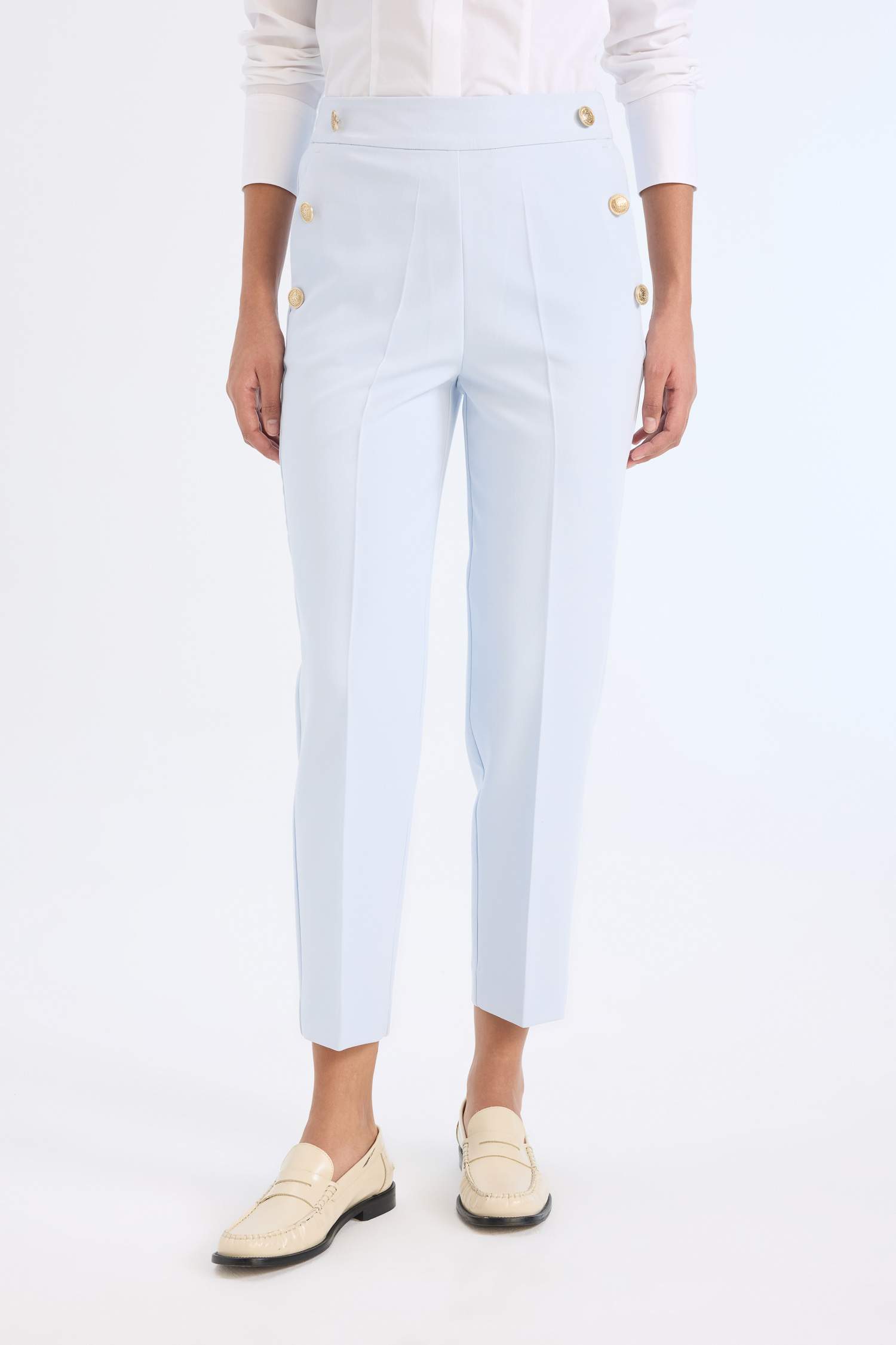 بنطرون كاروت فيت برجل عادي بجيب وخصر عالي