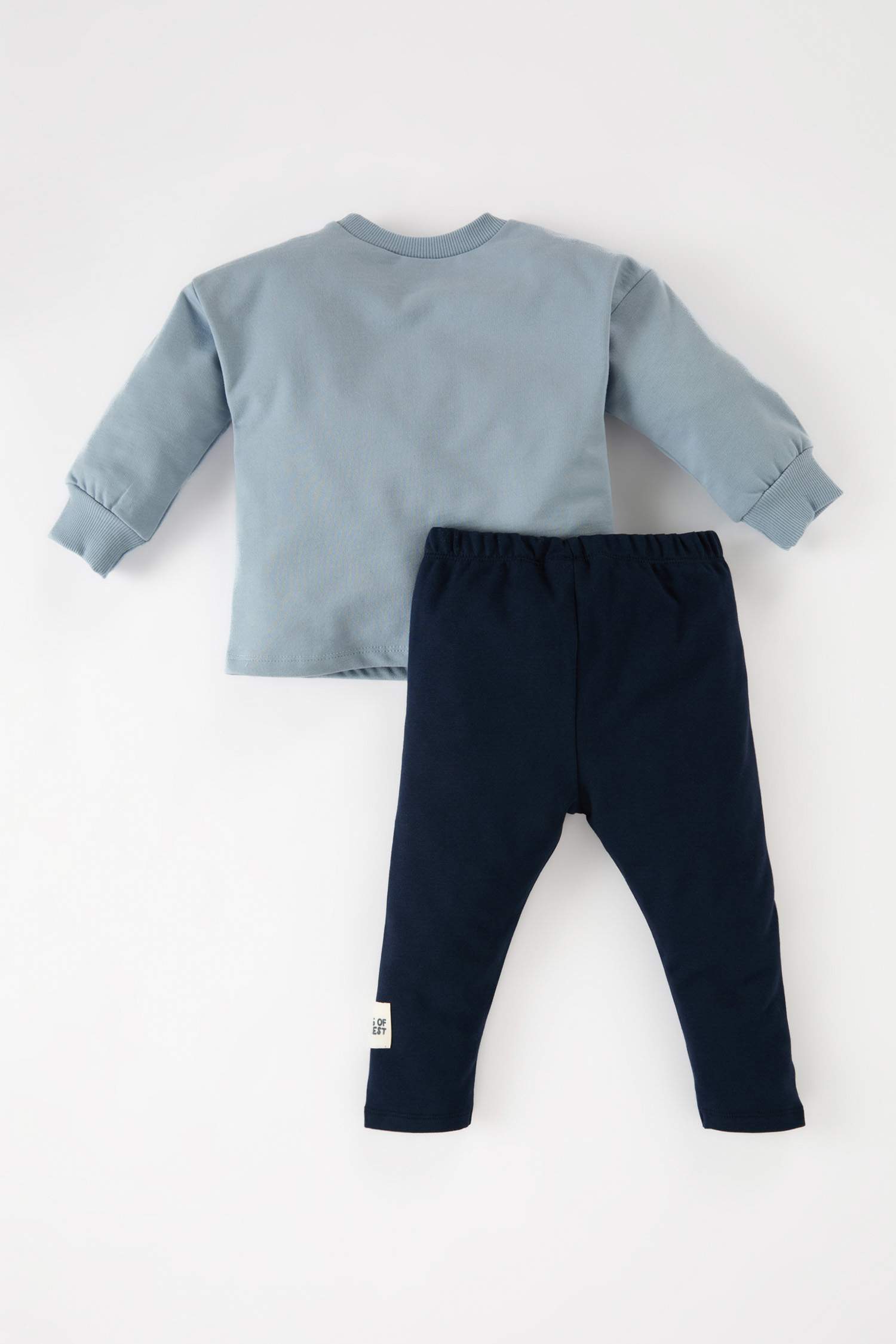 طقم سويت شيرت مطبوع برقبة مستديرة و سروال رياضي للبيبي ولد