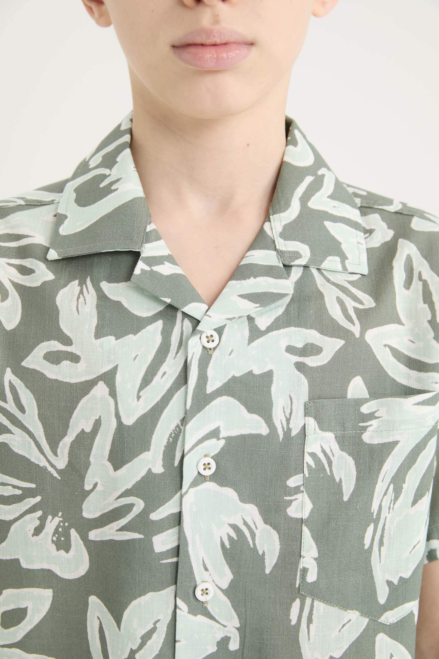 Оверсайз рубашка с коротким рукавом и воротом-поло для мальчиков