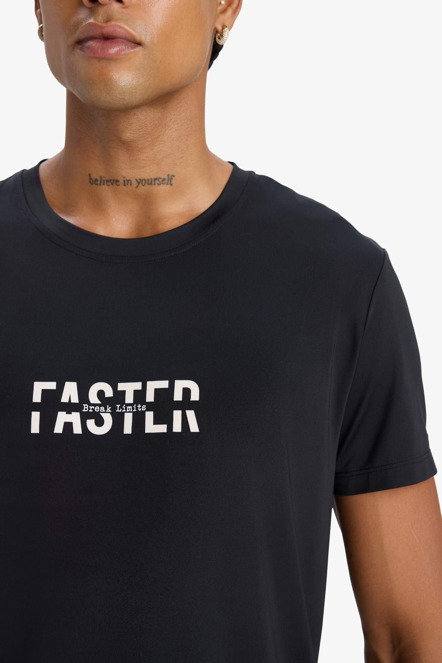 DeFactoFit Esnek Kumaş Slim Fit Dar Kesim Bisiklet Yaka Baskılı Sporcu Kısa Kollu Tişört