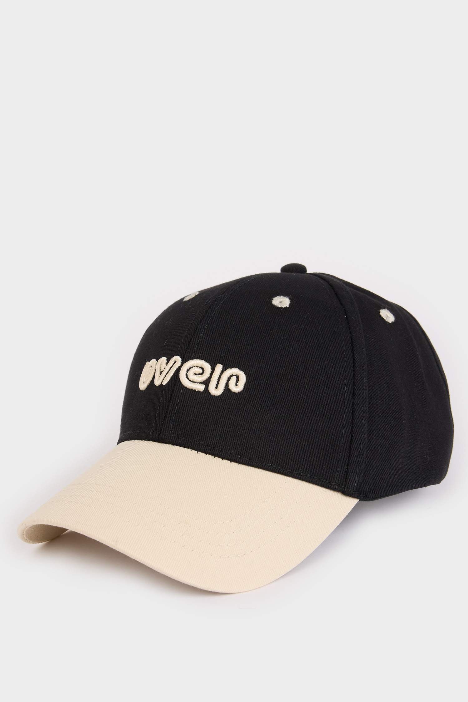 Man Label Printed Woven Baseball Cap