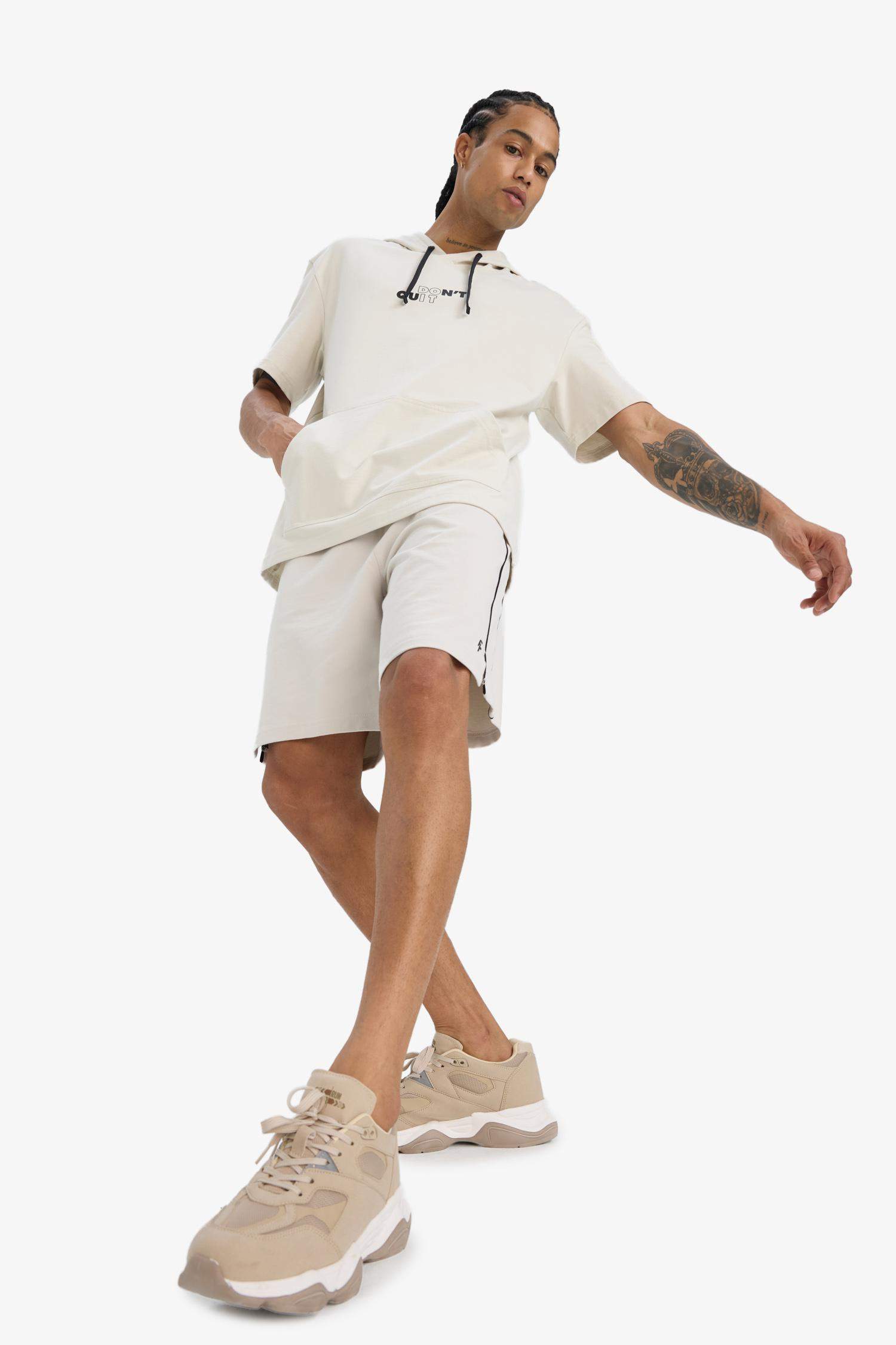 DeFactoFit Standart Fit Sporcu Kısa Paça Şort