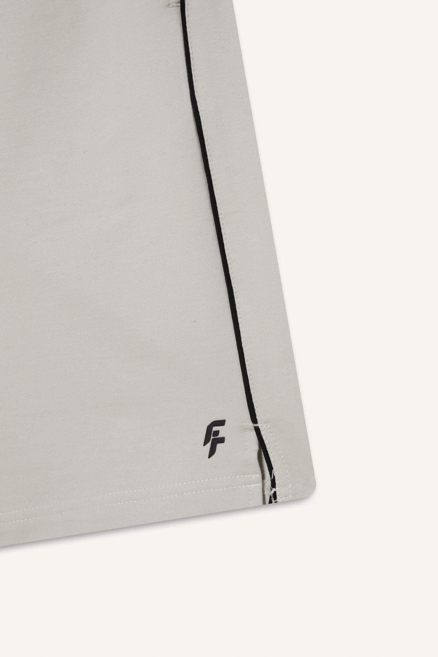 DeFactoFit Standart Fit Sporcu Kısa Paça Şort