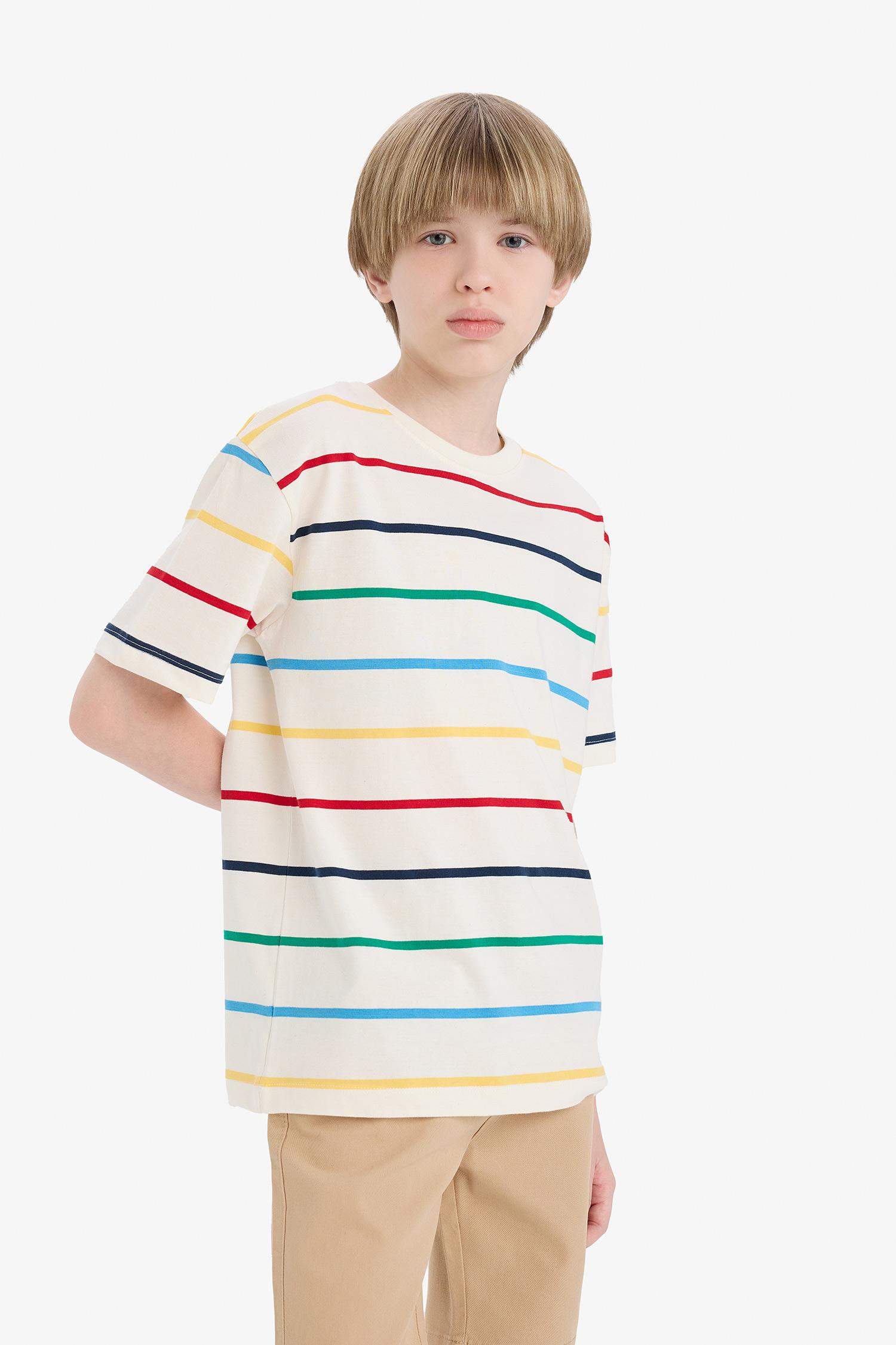 Erkek Çocuk Bisiklet Yaka Çizgili Kısa Kollu Tişört