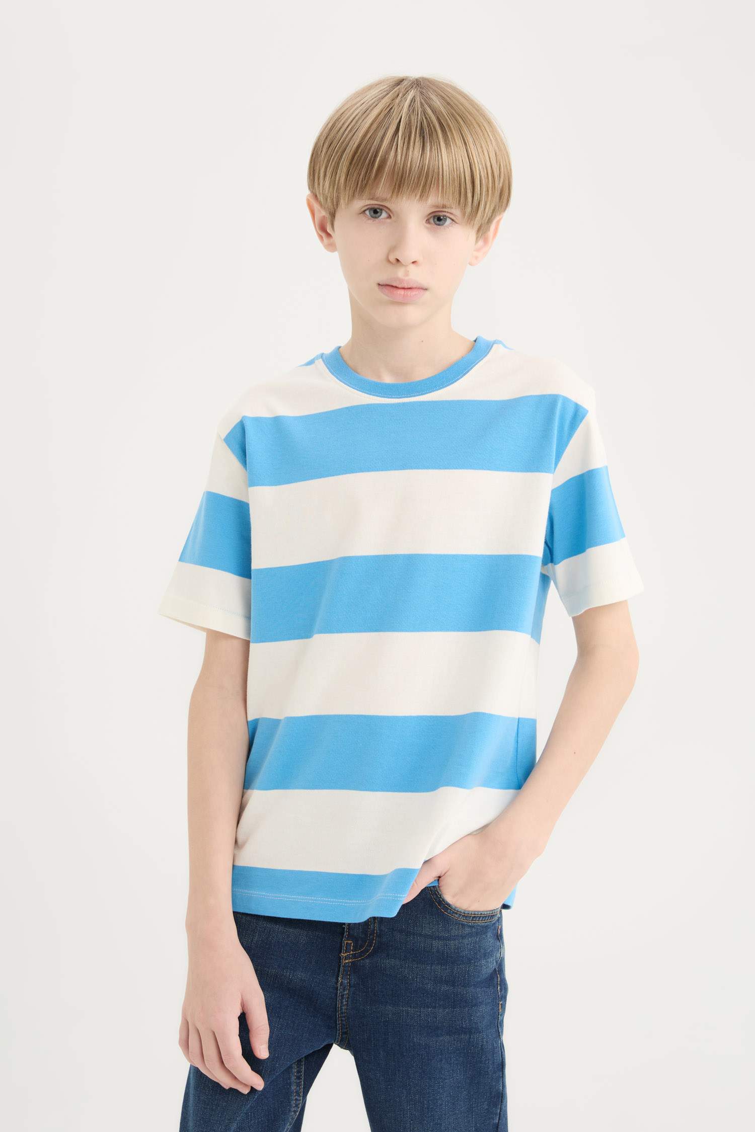 Erkek Çocuk Bisiklet Yaka Çizgili Kısa Kollu Tişört