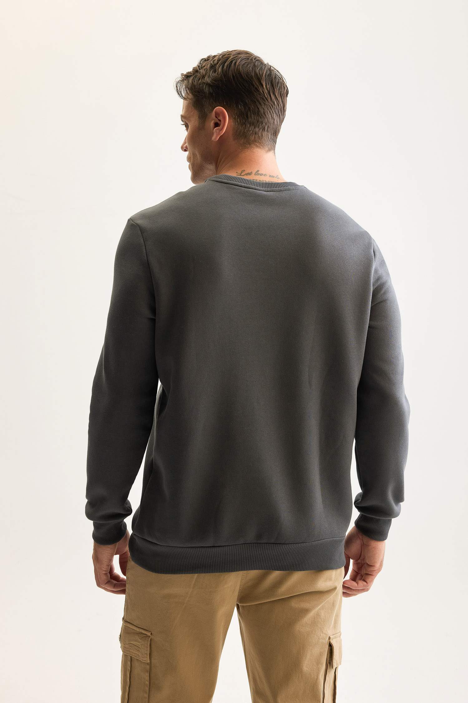 3 İplik Pamuklu Şardonlu İçi Polarlı Regular Fit Bisiklet Yaka Kalın Sweatshirt