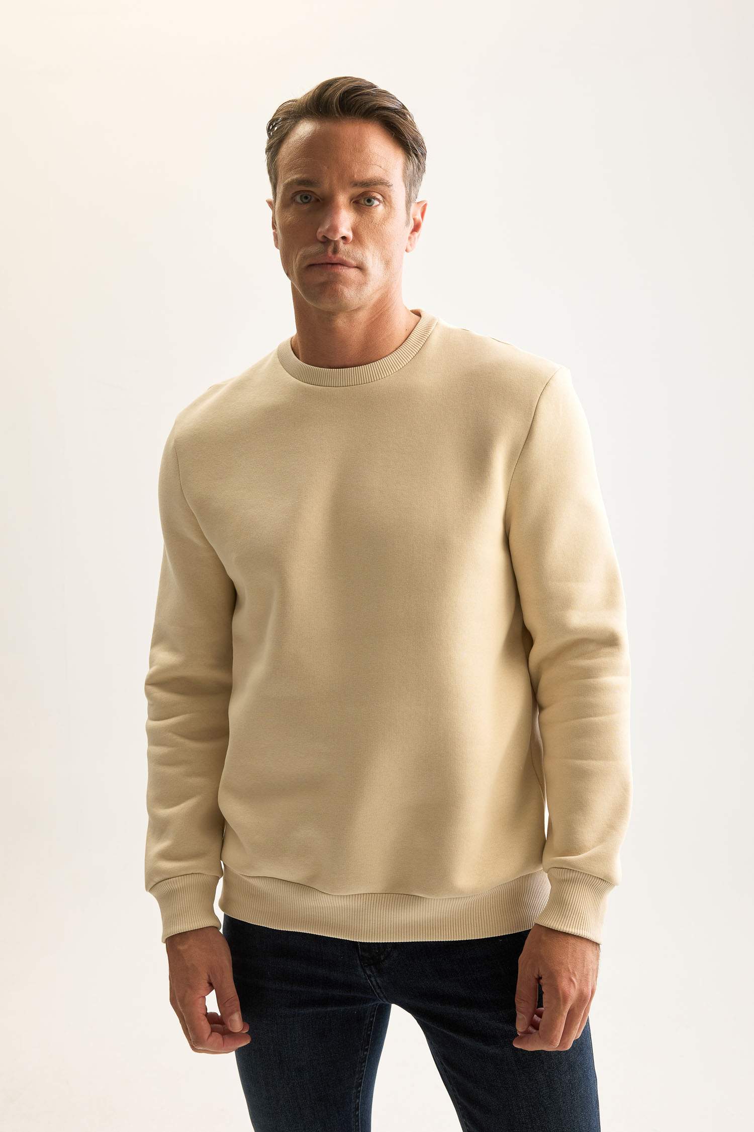 3 İplik Pamuklu Şardonlu İçi Polarlı Regular Fit Bisiklet Yaka Kalın Sweatshirt