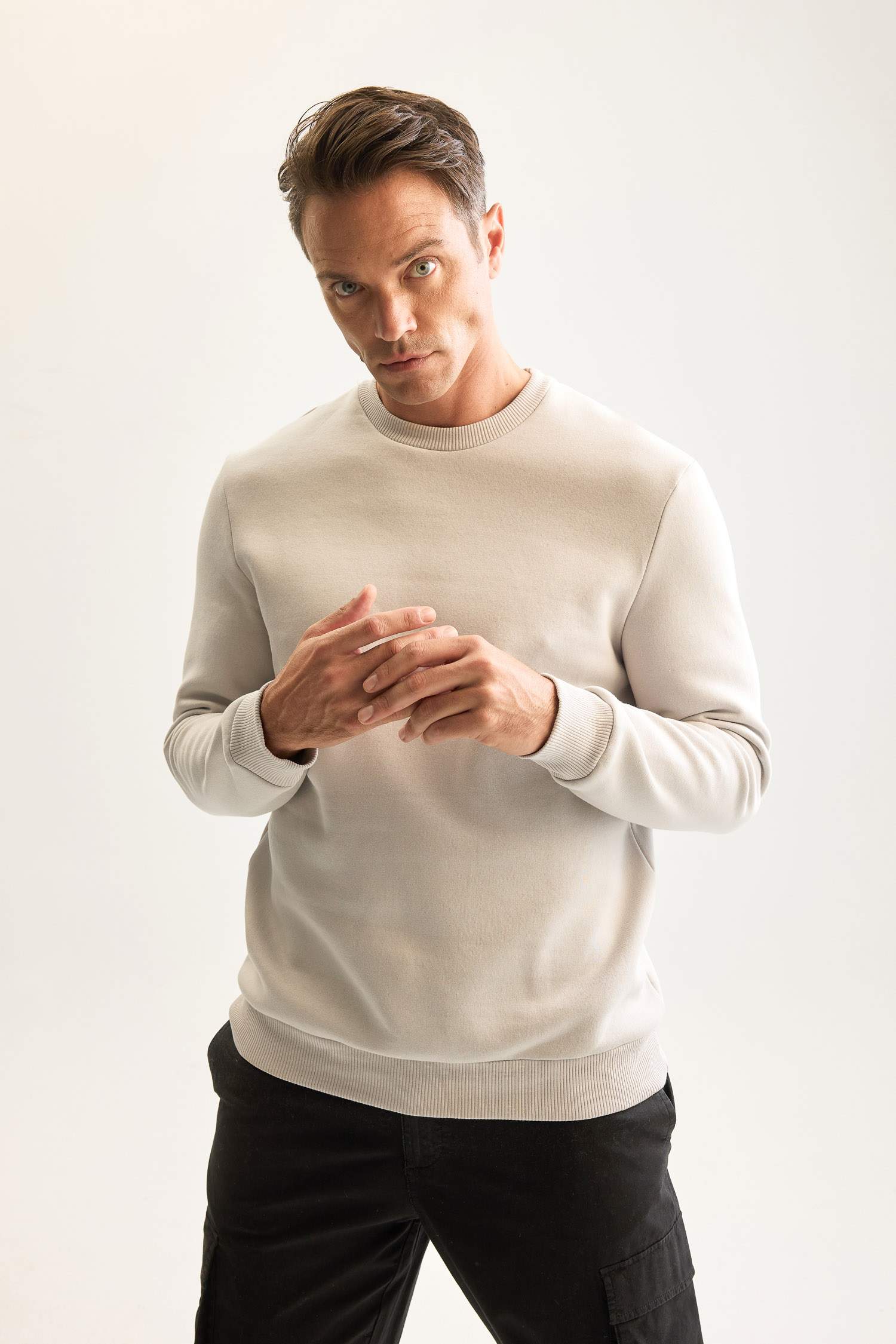 3 İplik Pamuklu Şardonlu İçi Polarlı Regular Fit Bisiklet Yaka Kalın Sweatshirt