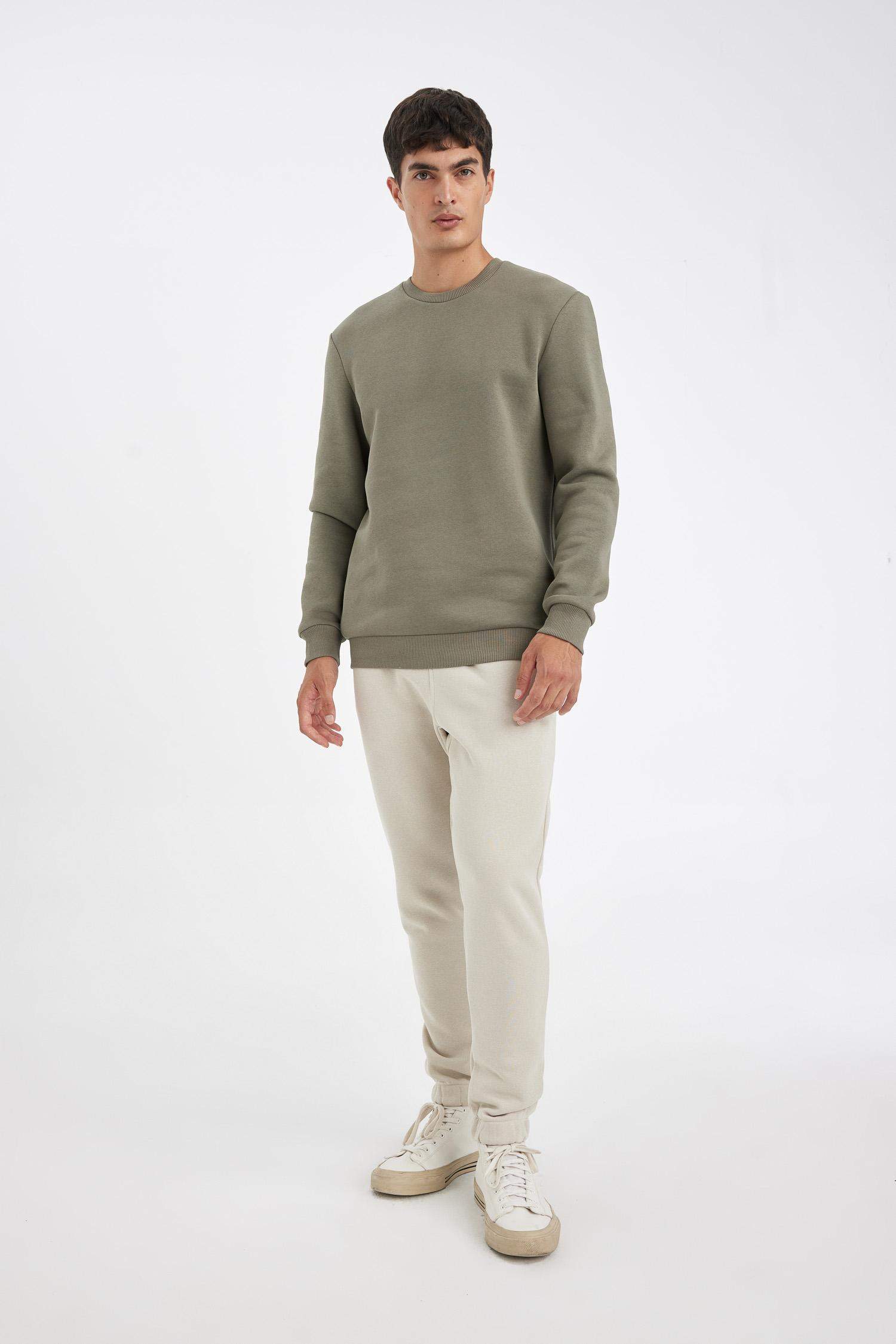 3 İplik Pamuklu Şardonlu İçi Polarlı Regular Fit Bisiklet Yaka Kalın Sweatshirt